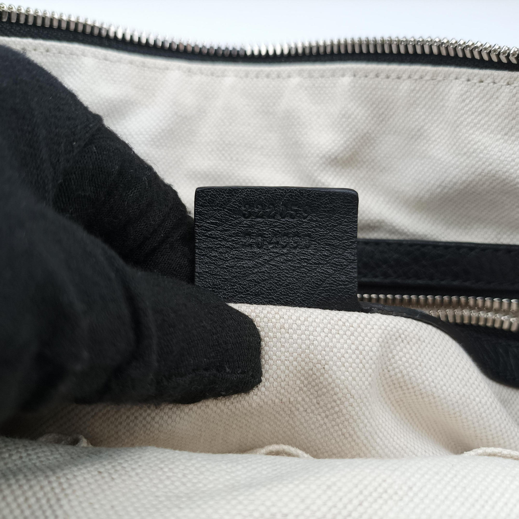 Vintage Gucci Interlocking G Logo Soho Messenger Black Leather 322059 shoulderbag | stylenewstar