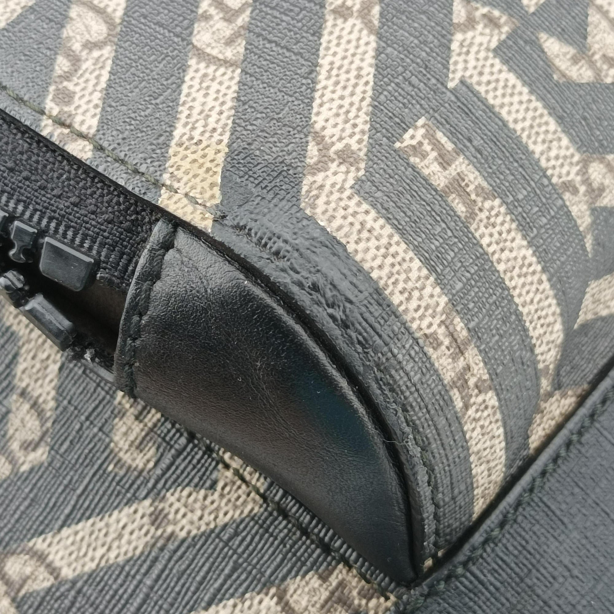 Pre-owned Gucci GG Blooms Beige×Black×Multicolor PVC coated canvas 406370 backpack/rucksack | stylenewstar