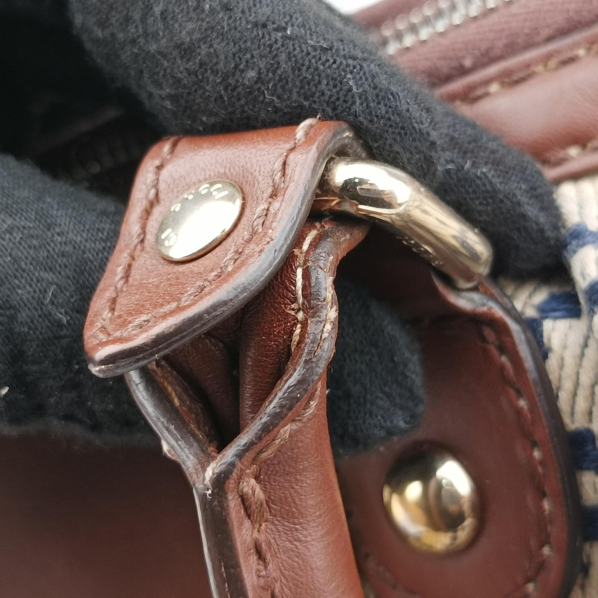 Pre-owned Gucci Sukey Beige Leather×Canvas 247902 handbag | stylenewstar