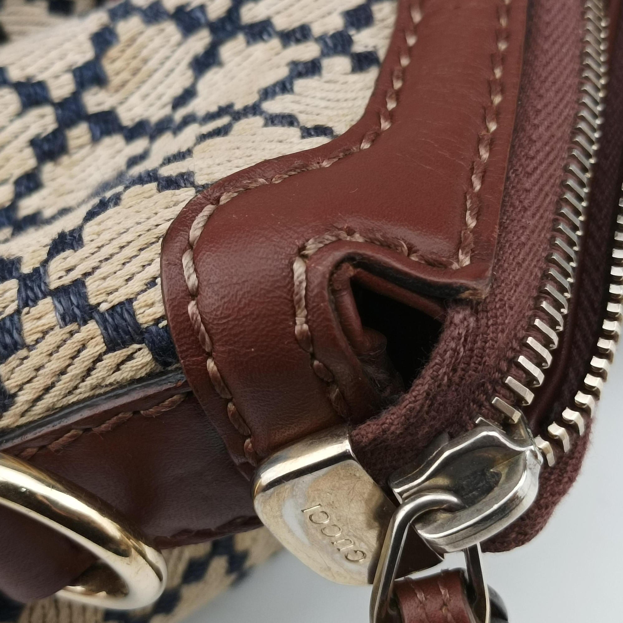Pre-owned Gucci Sukey Beige Leather×Canvas 247902 handbag | stylenewstar