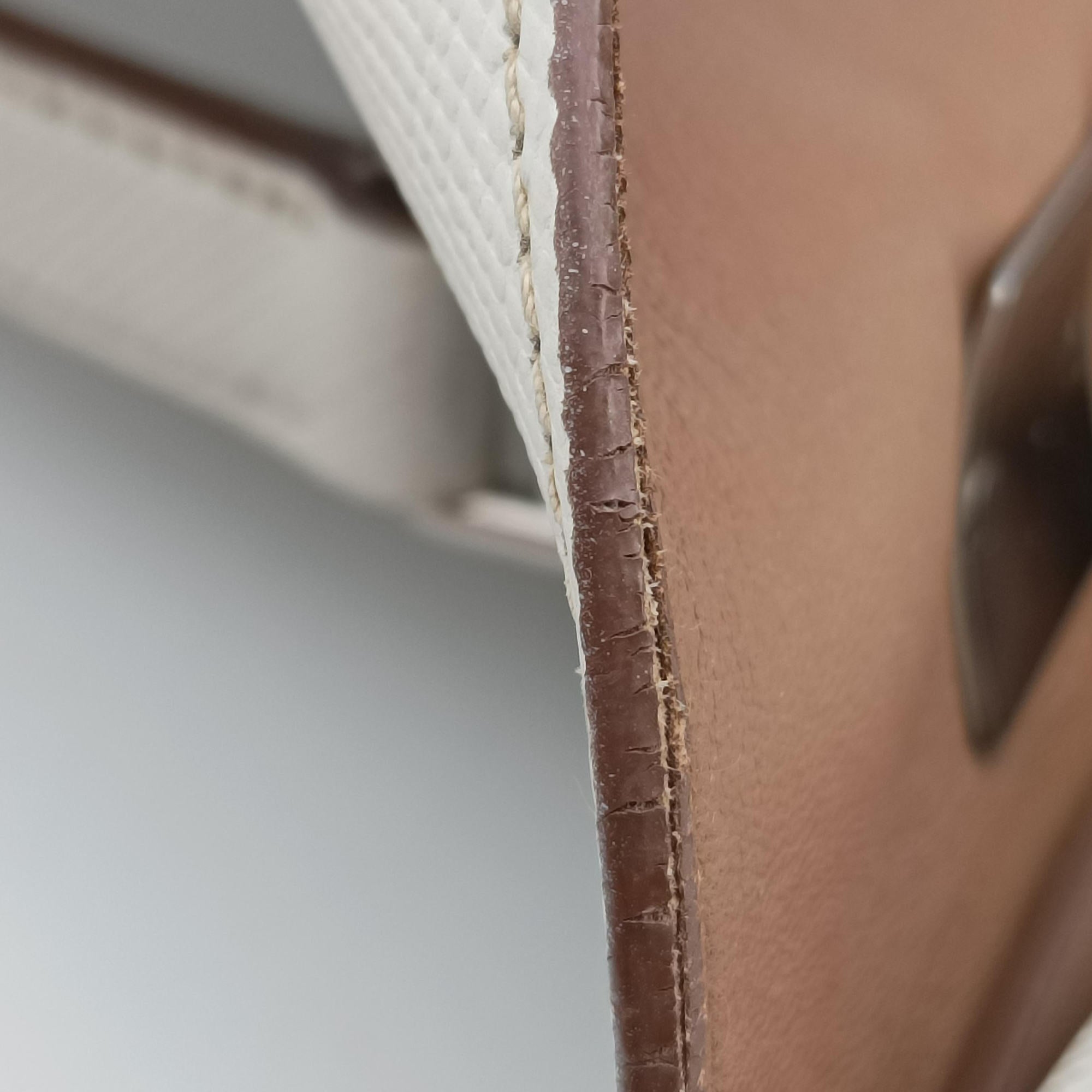 Pre-owned Prada Half Flap Double Turn Lock White SAFFIANO Leather BN2821 shoulderbag | stylenewstar