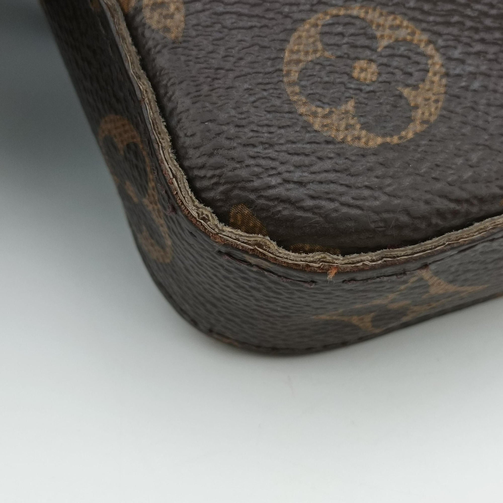 Vintage Louis Vuitton Pochette Felicie Brown Monogram Canvas M61276 shoulderbag | stylenewstar