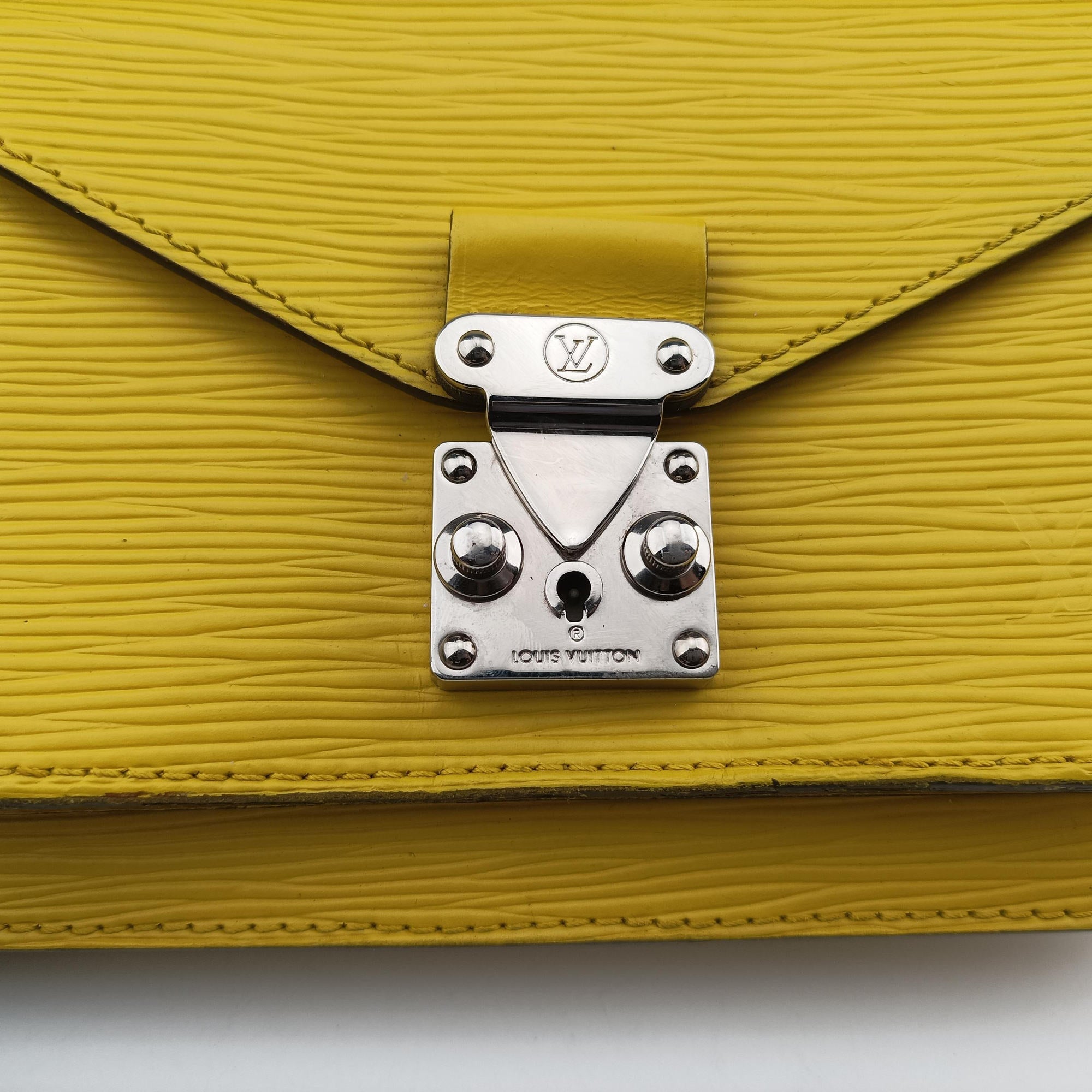 Pre-owned Louis Vuitton MONCEAU BB Pistachio Epi M40978 shoulderbag | stylenewstar