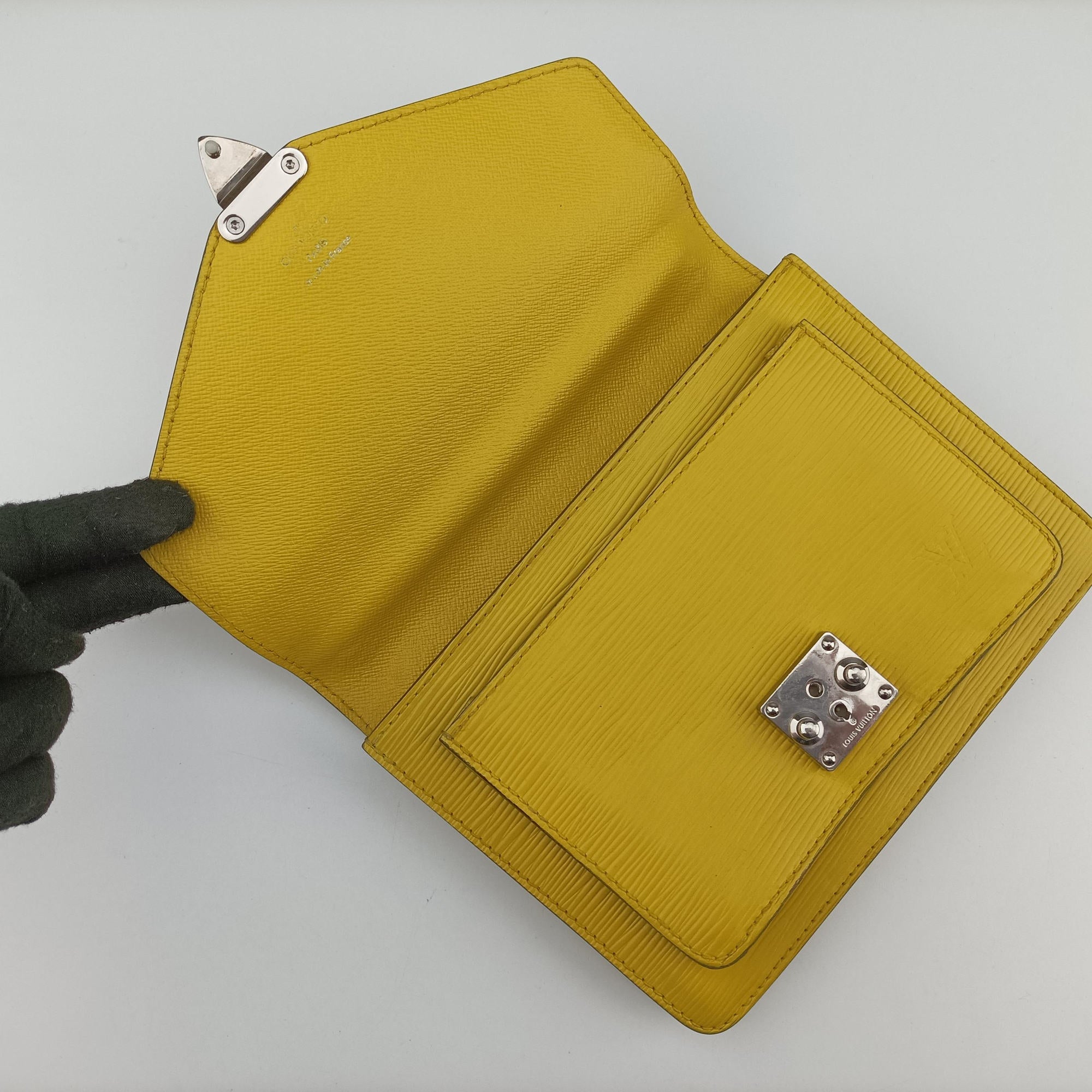 Pre-owned Louis Vuitton MONCEAU BB Pistachio Epi M40978 shoulderbag | stylenewstar