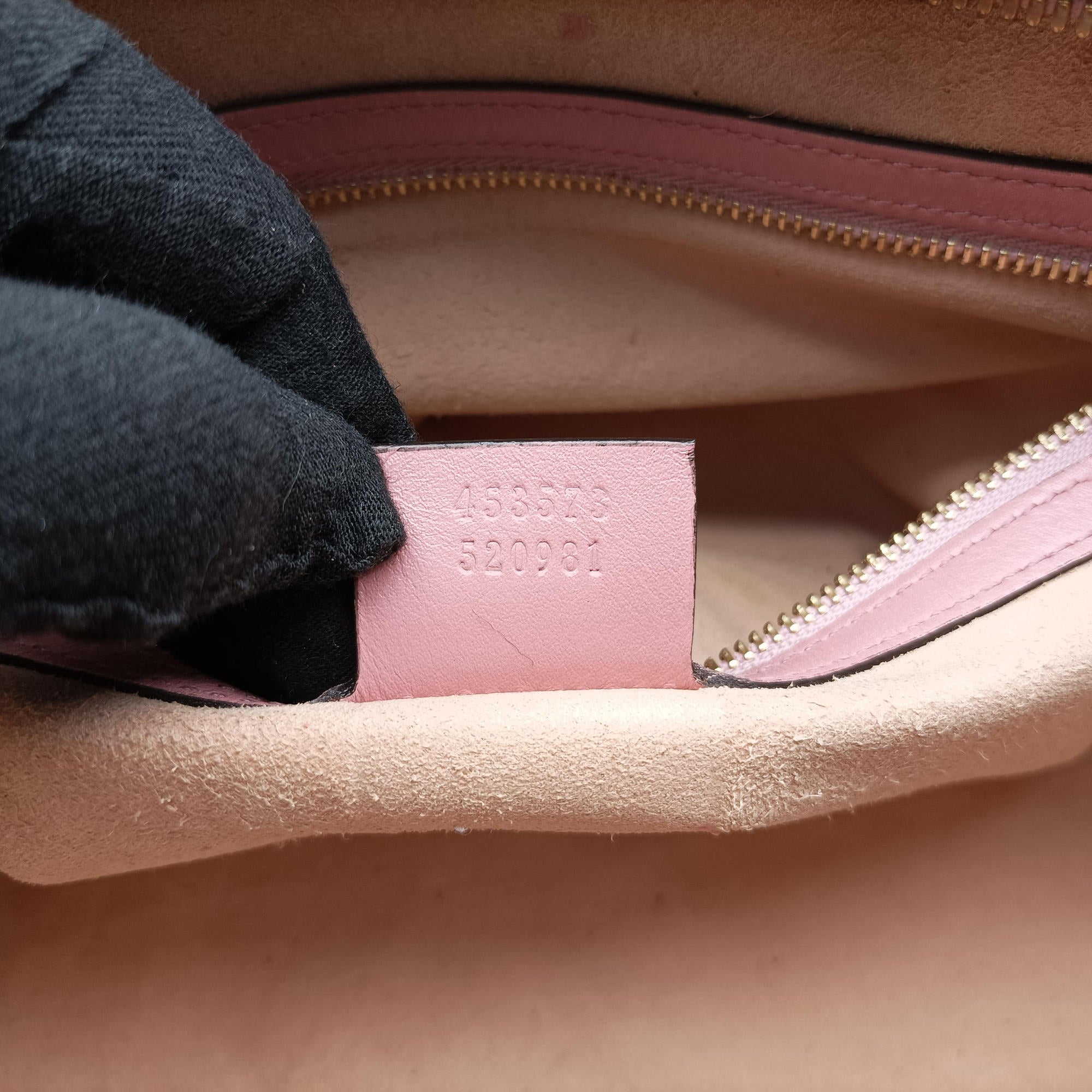 Secondhand Gucci Guccissima Pink Leather 453573 shoulderbag | stylenewstar