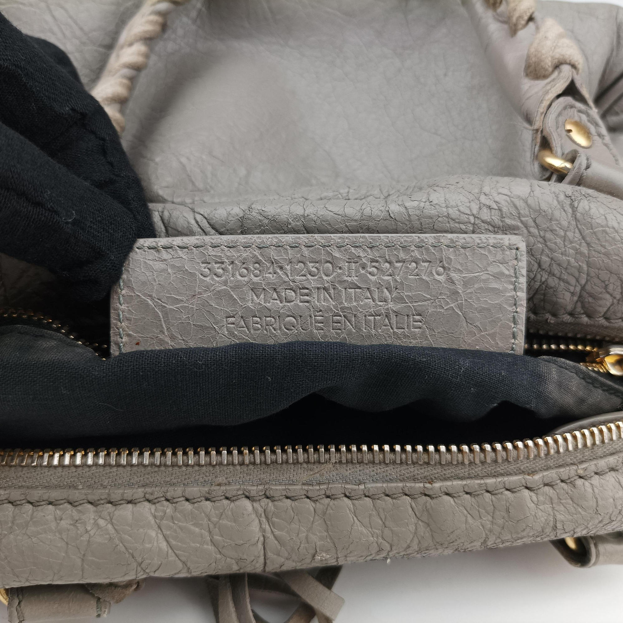 Secondhand Balenciaga Maxi Twiggy Grey Leather  shoulderbag | stylenewstar