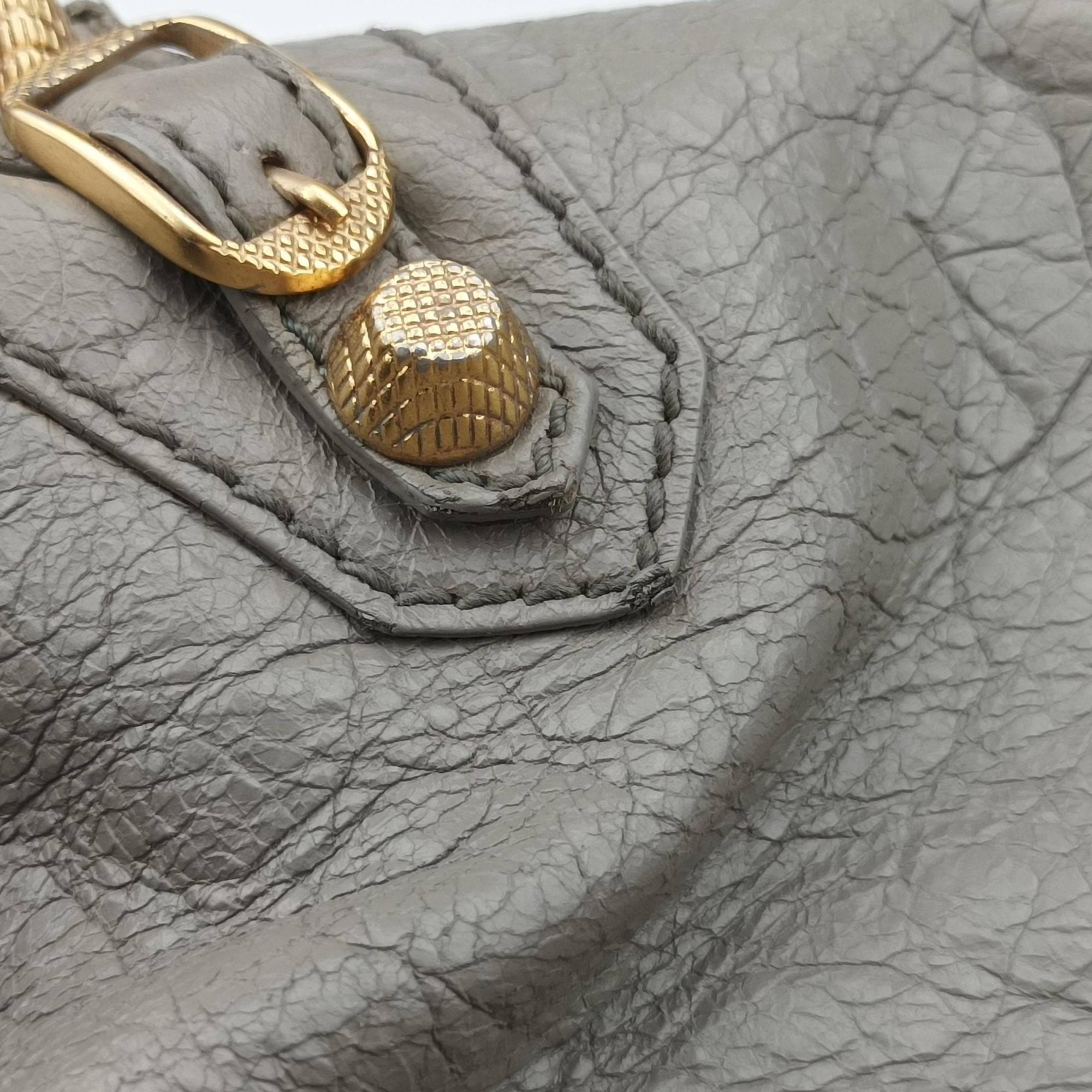 Secondhand Balenciaga Maxi Twiggy Grey Leather  shoulderbag | stylenewstar