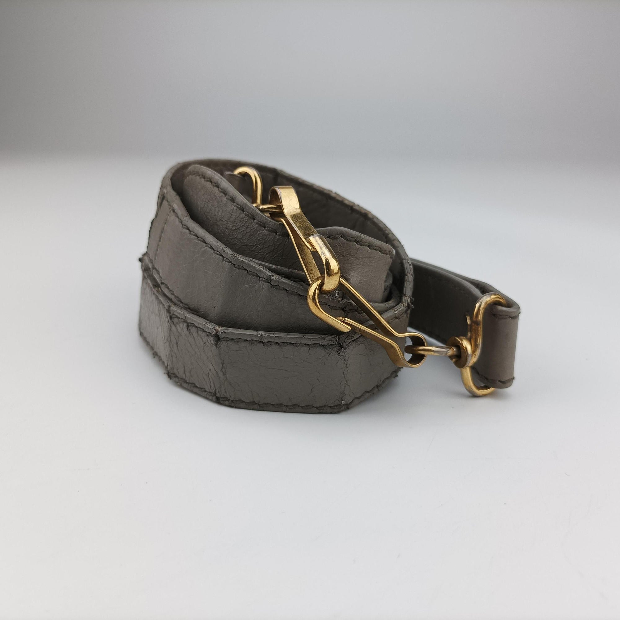 Secondhand Balenciaga Maxi Twiggy Grey Leather  shoulderbag | stylenewstar