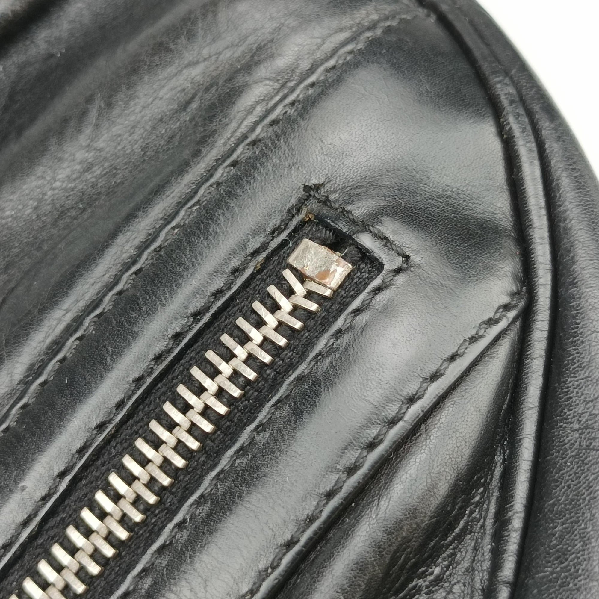 Secondhand Yves Saint Laurent Rive Gauche Black Leather 120435 shoulderbag | stylenewstar