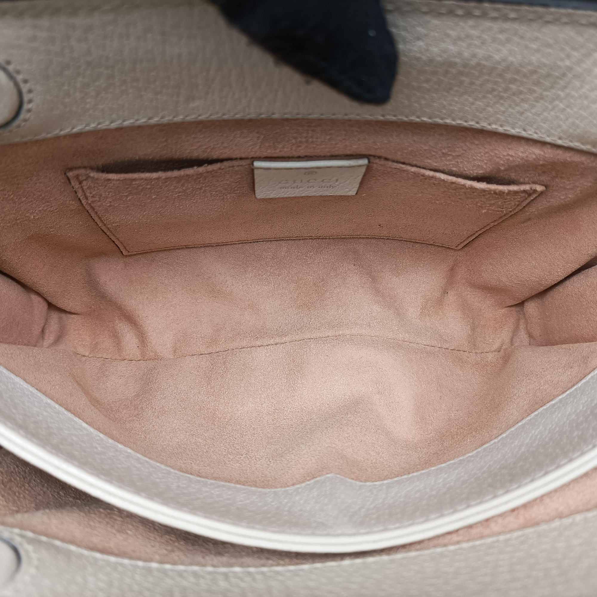 Secondhand Gucci Ophidia White Leather 503877 shoulderbag | stylenewstar
