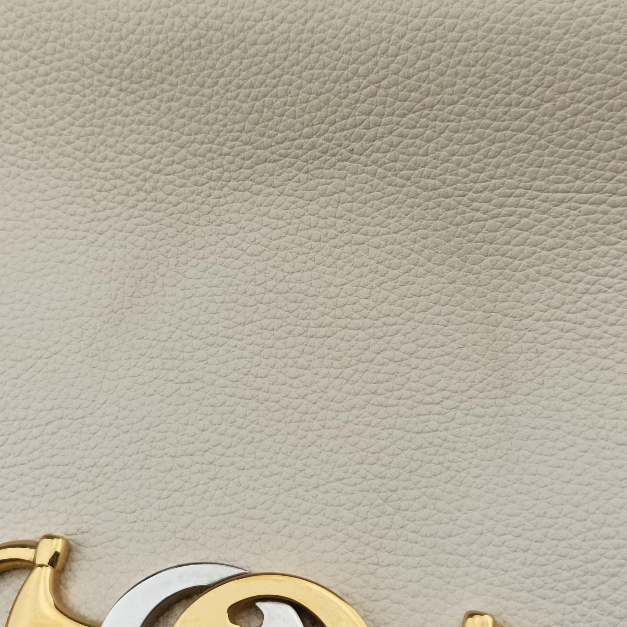 Secondhand Gucci Zumi White Leather 569712 handbag | stylenewstar