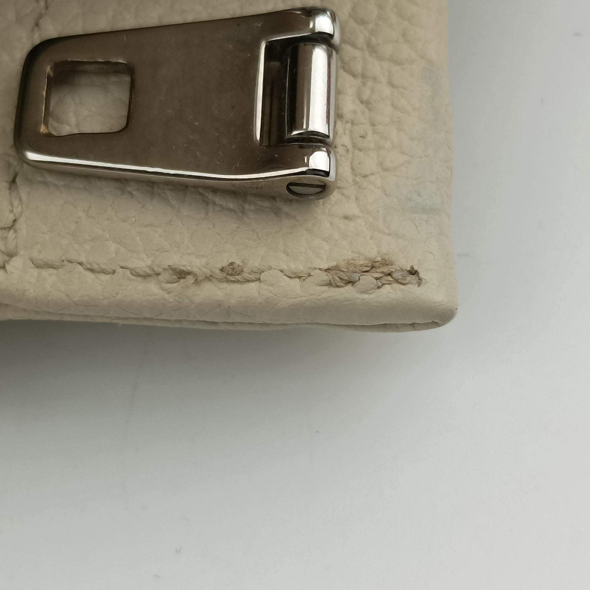 Secondhand Gucci Zumi White Leather 569712 handbag | stylenewstar