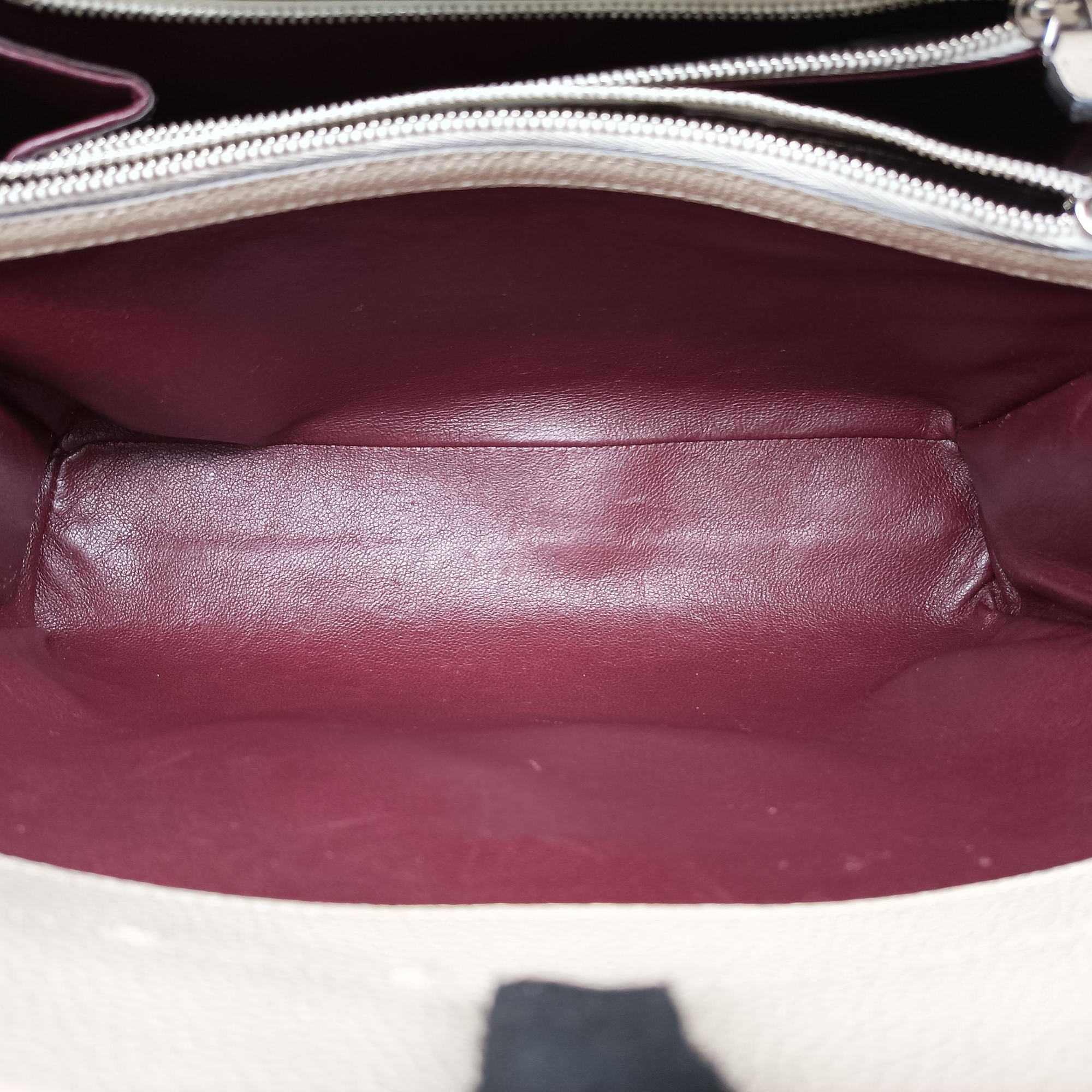 Secondhand Gucci Zumi White Leather 569712 handbag | stylenewstar