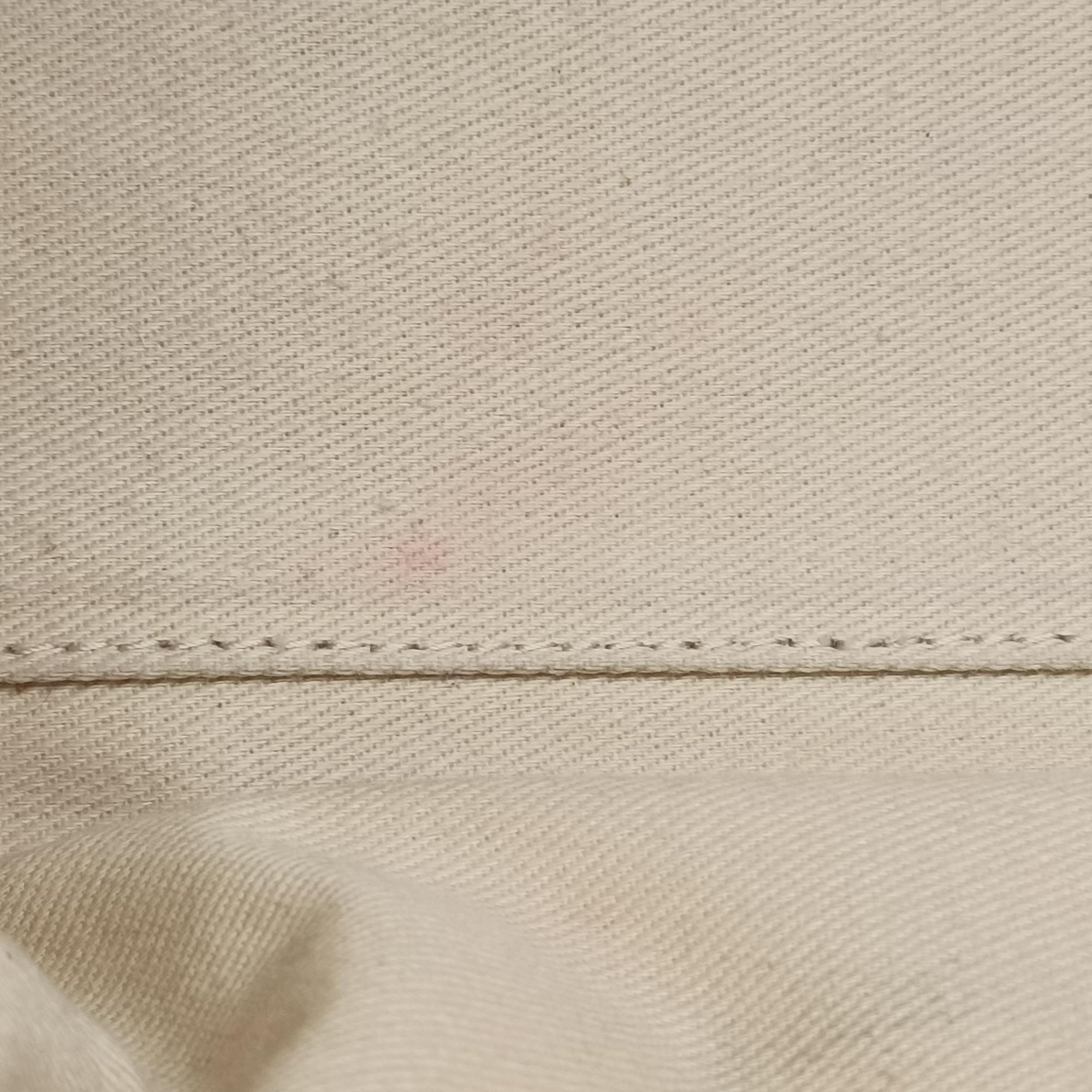 Pre-owned Valentino ROCKSTUD White Leather  shoulderbag | stylenewstar
