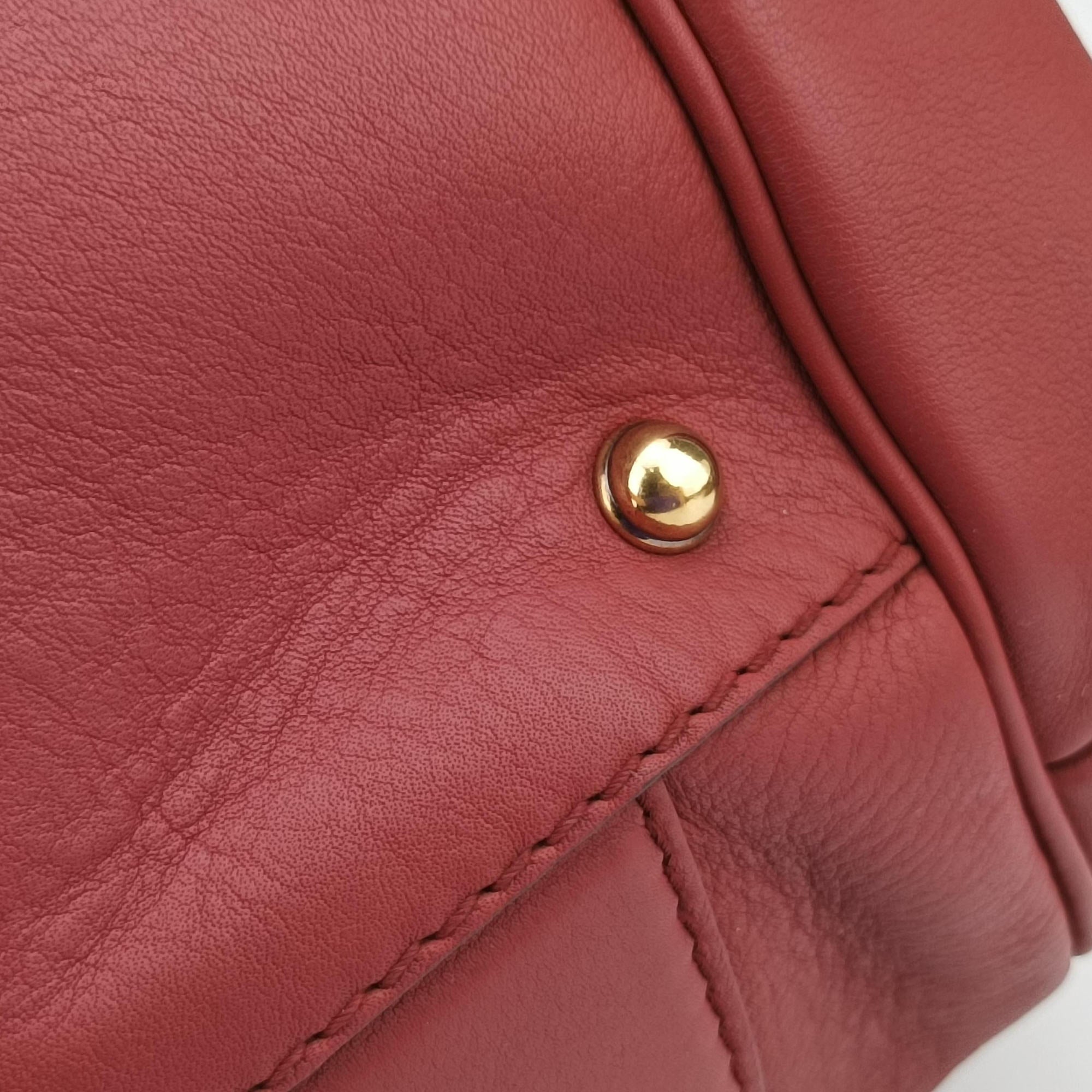 Pre-owned Gucci Smilla Tote Red Leather 269926 handbag | stylenewstar