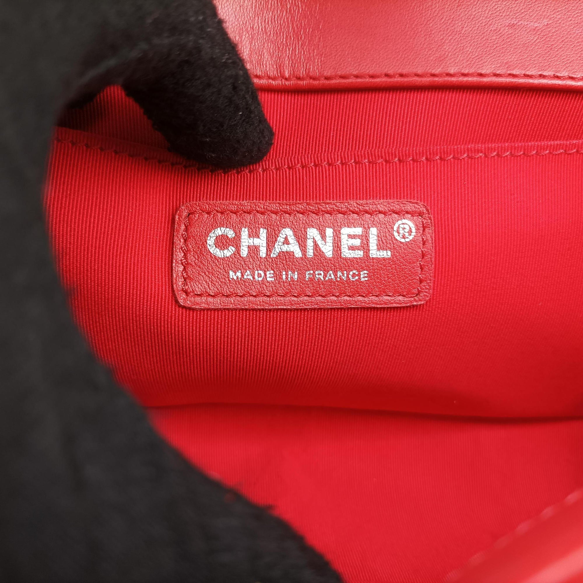 Vintage Chanel BOY CHANEL Red Leather A67086 shoulderbag | stylenewstar