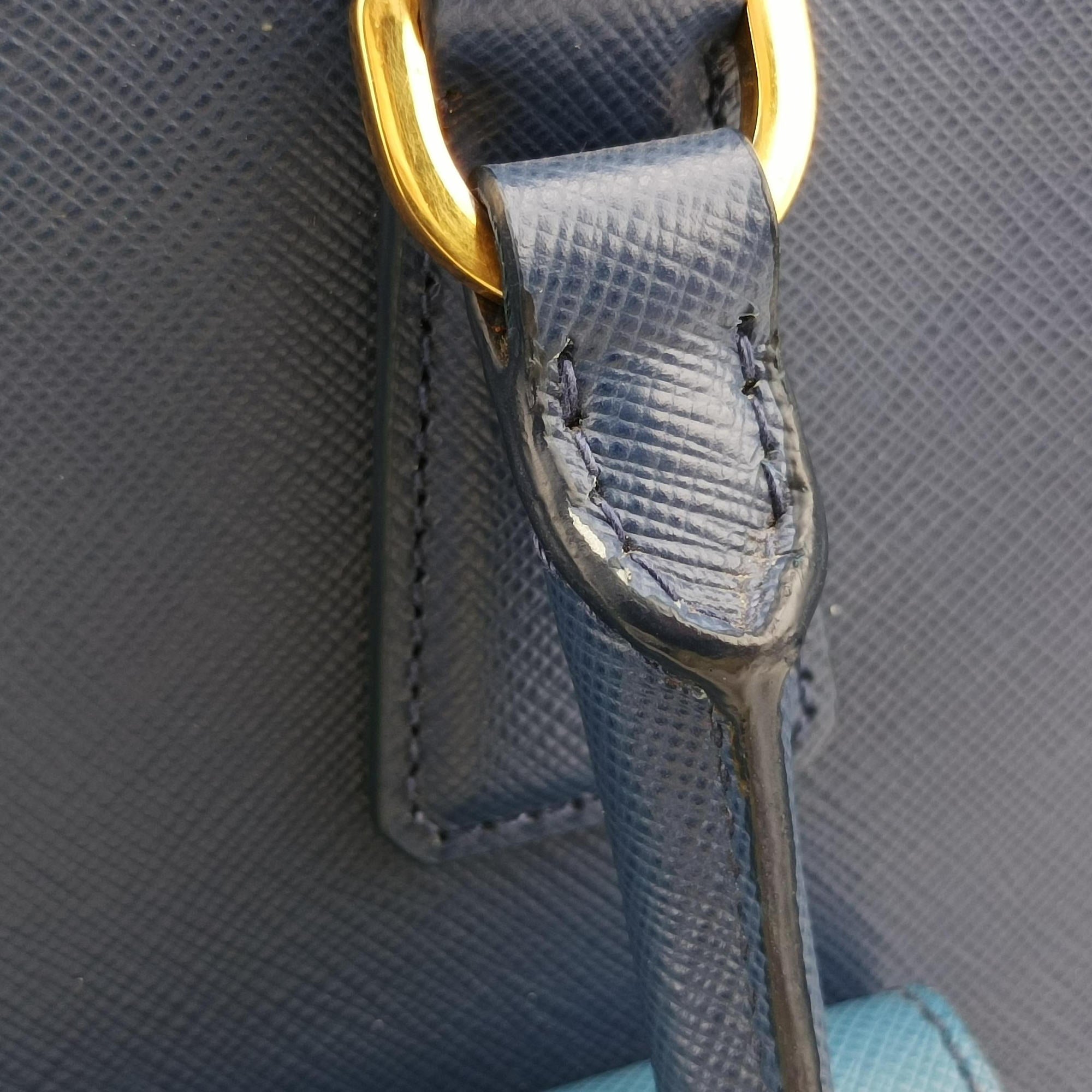 Pre-owned Prada Bi-Color Zip Front Pocket Blue SAFFIANO Leather BN2674 shoulderbag | stylenewstar