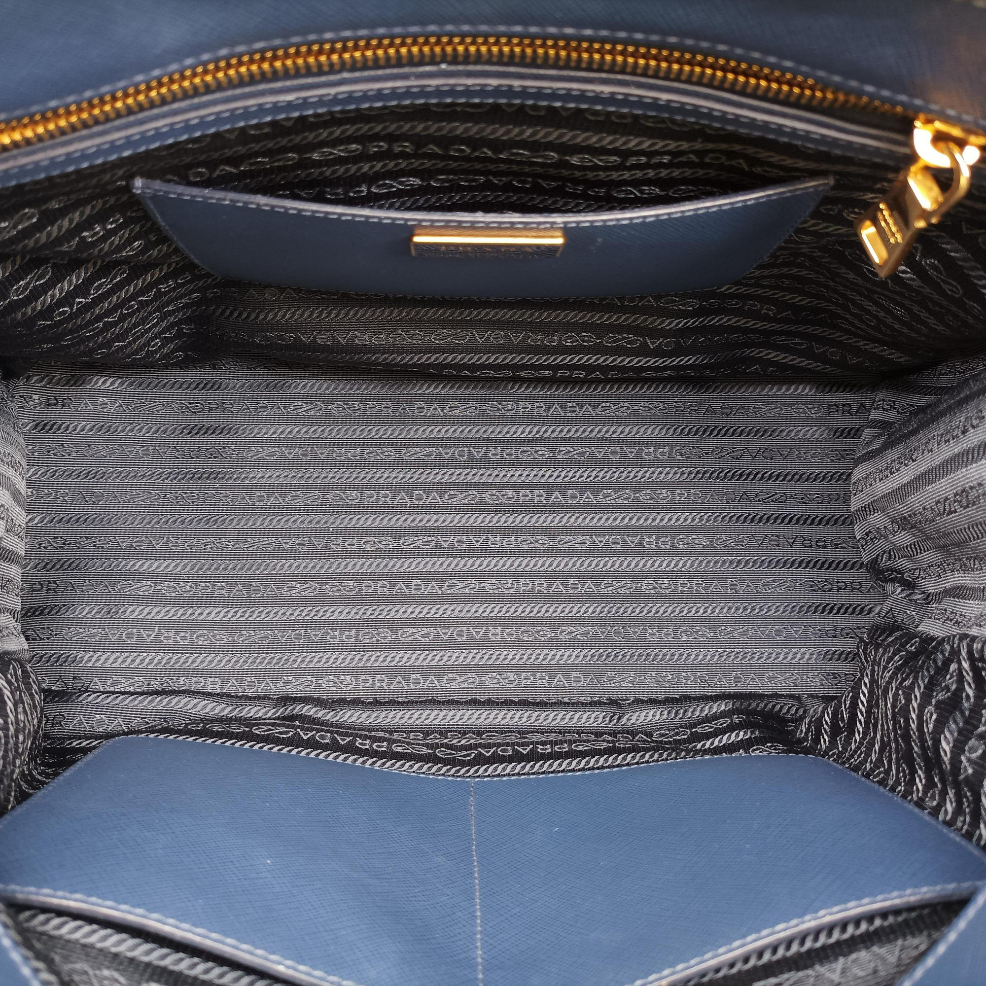 Pre-owned Prada Bi-Color Zip Front Pocket Blue SAFFIANO Leather BN2674 shoulderbag | stylenewstar