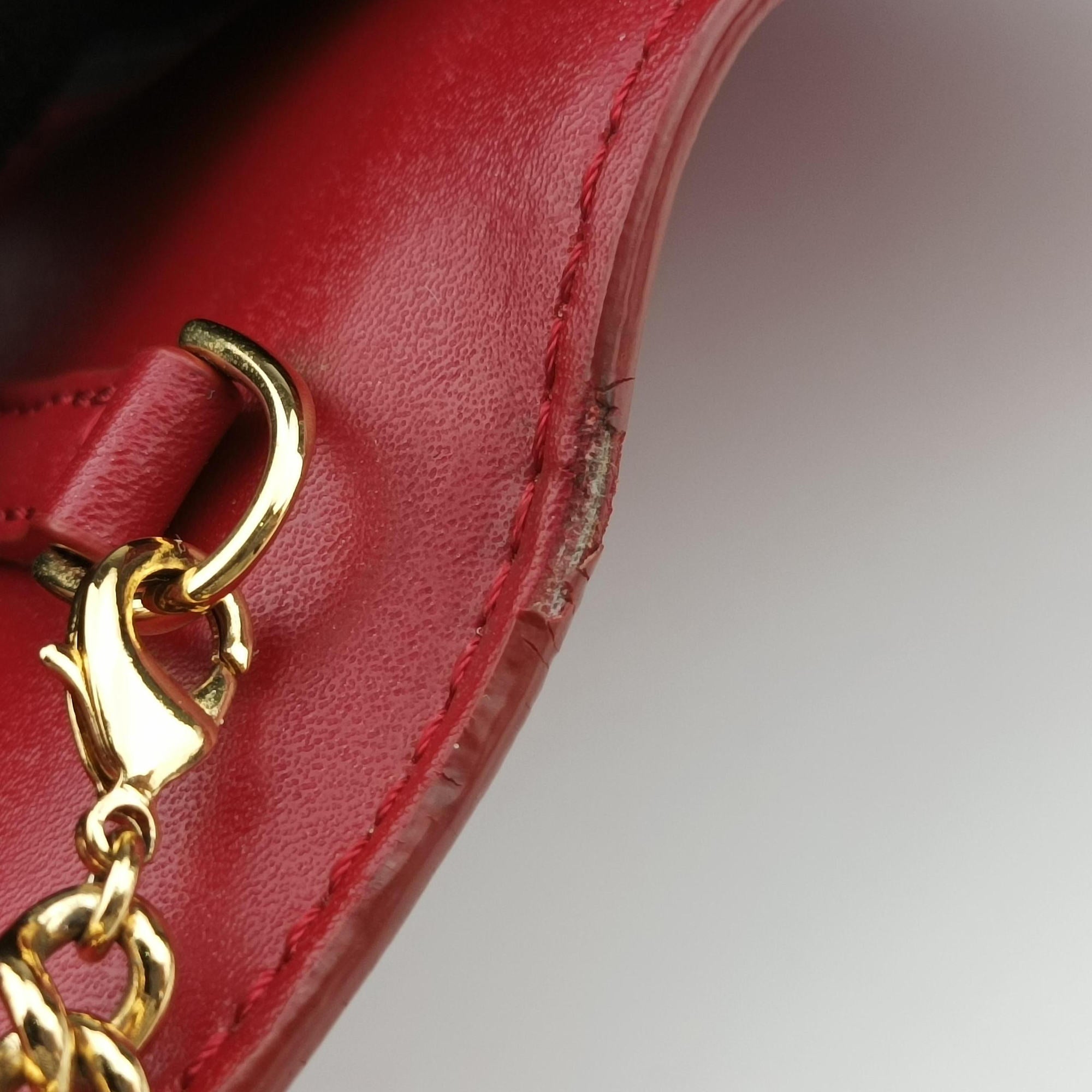 Pre-owned Fendi Kan I F Logo Red Leather 8BS004 shoulderbag | stylenewstar