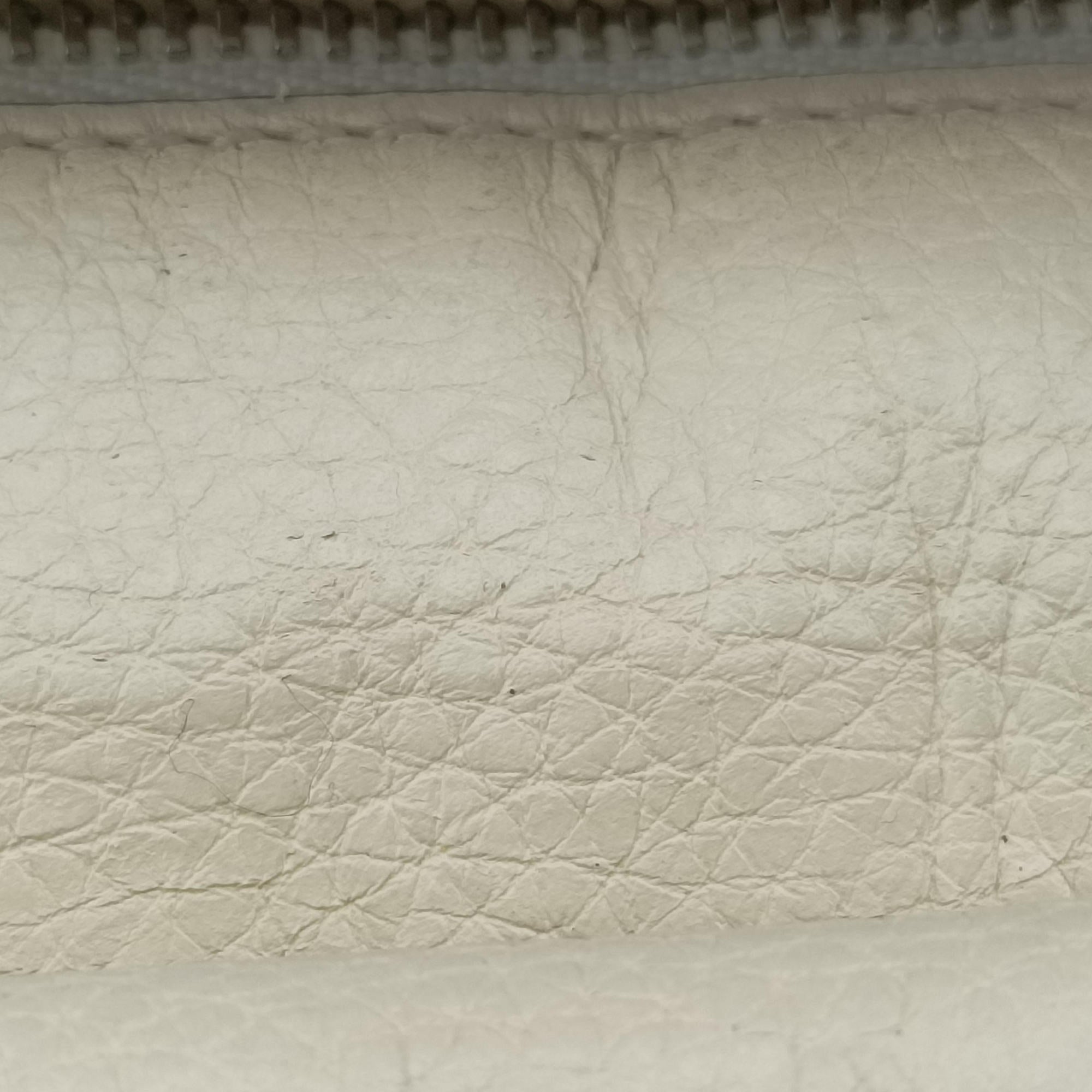 Pre-owned Gucci Bamboo Daily White Leather 370831 shoulderbag | stylenewstar