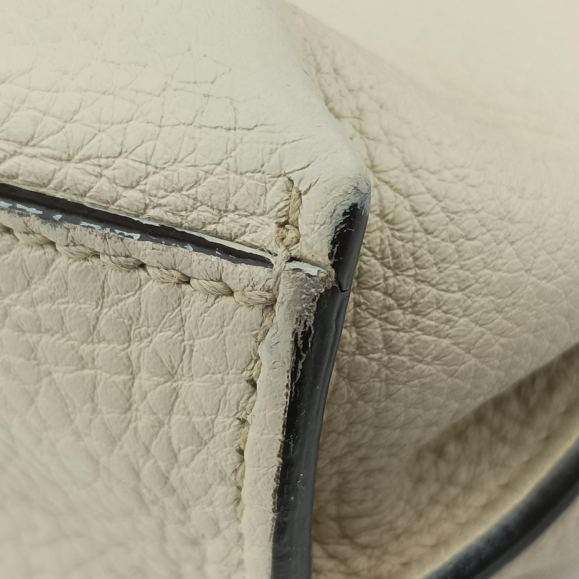 Pre-owned Gucci Bamboo Daily White Leather 370831 shoulderbag | stylenewstar