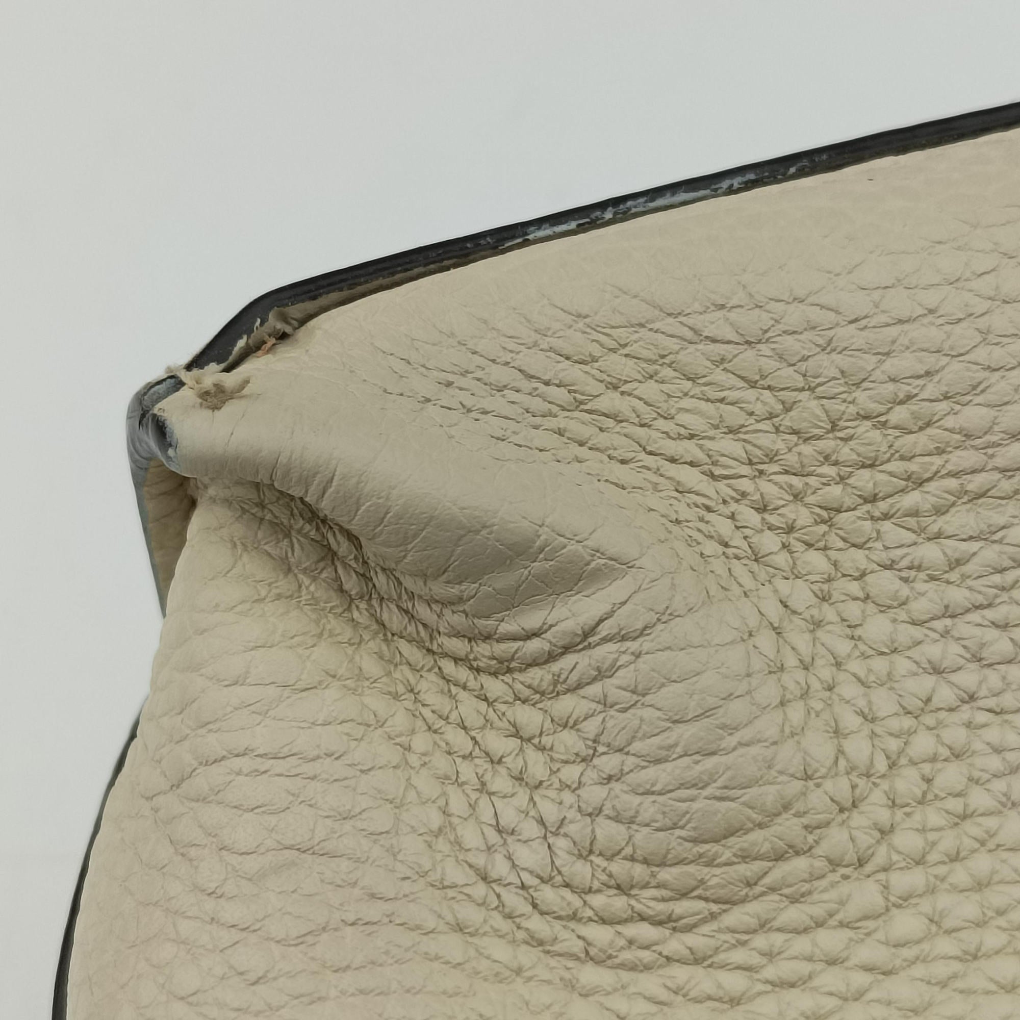 Pre-owned Gucci Bamboo Daily White Leather 370831 shoulderbag | stylenewstar