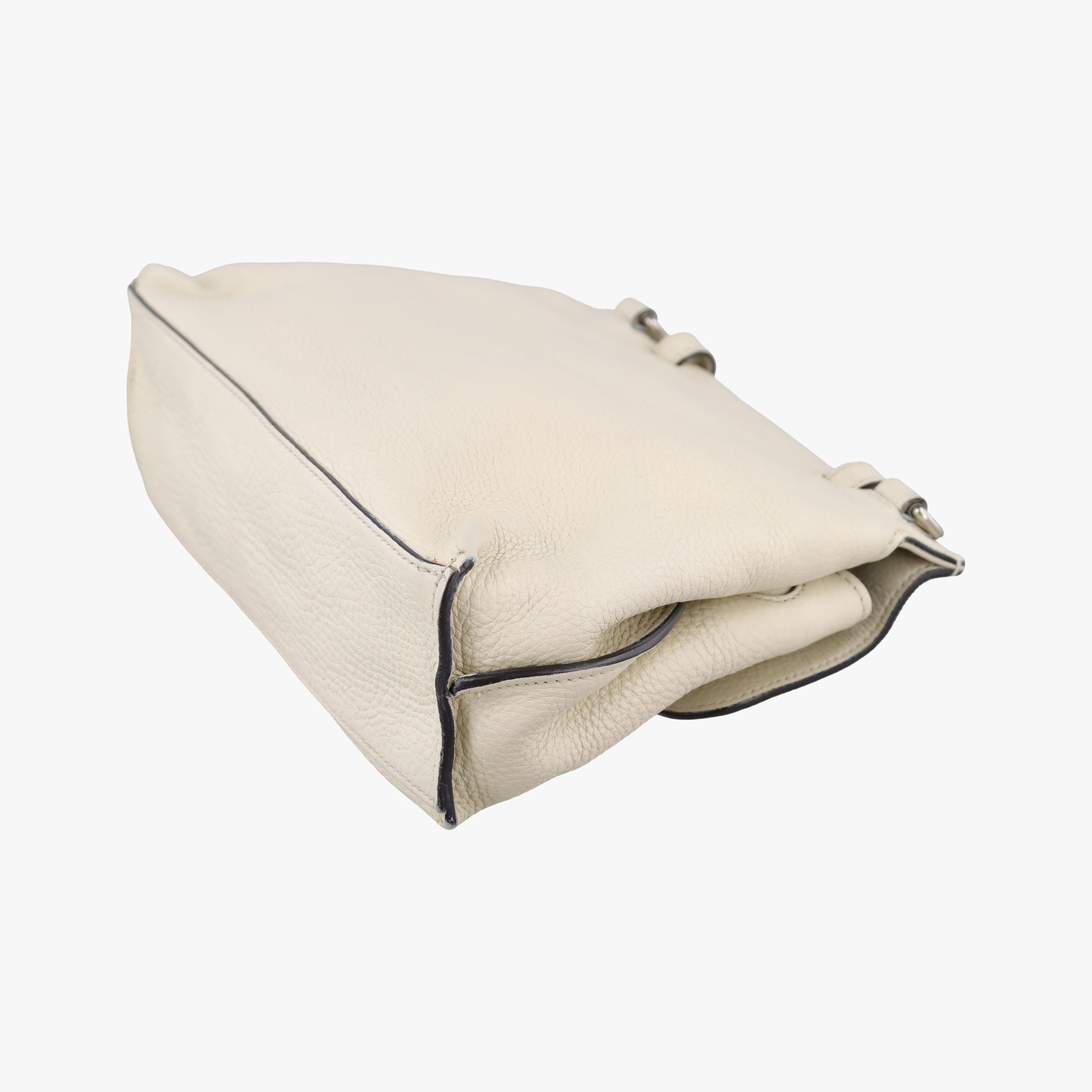 Pre-owned Gucci Bamboo Daily White Leather 370831 shoulderbag | stylenewstar