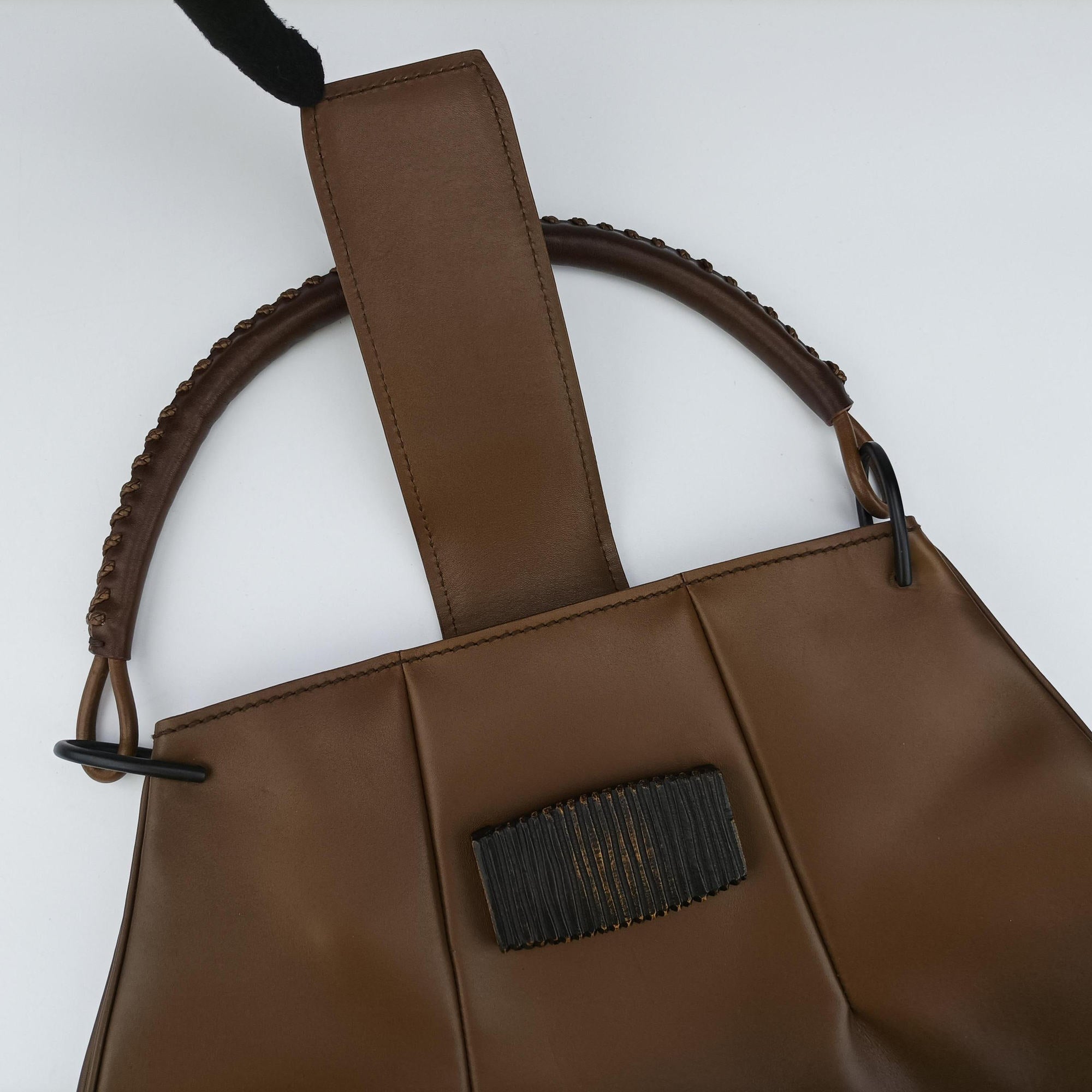 Pre-owned Gucci Hobo brown leather 105374 handbag | stylenewstar