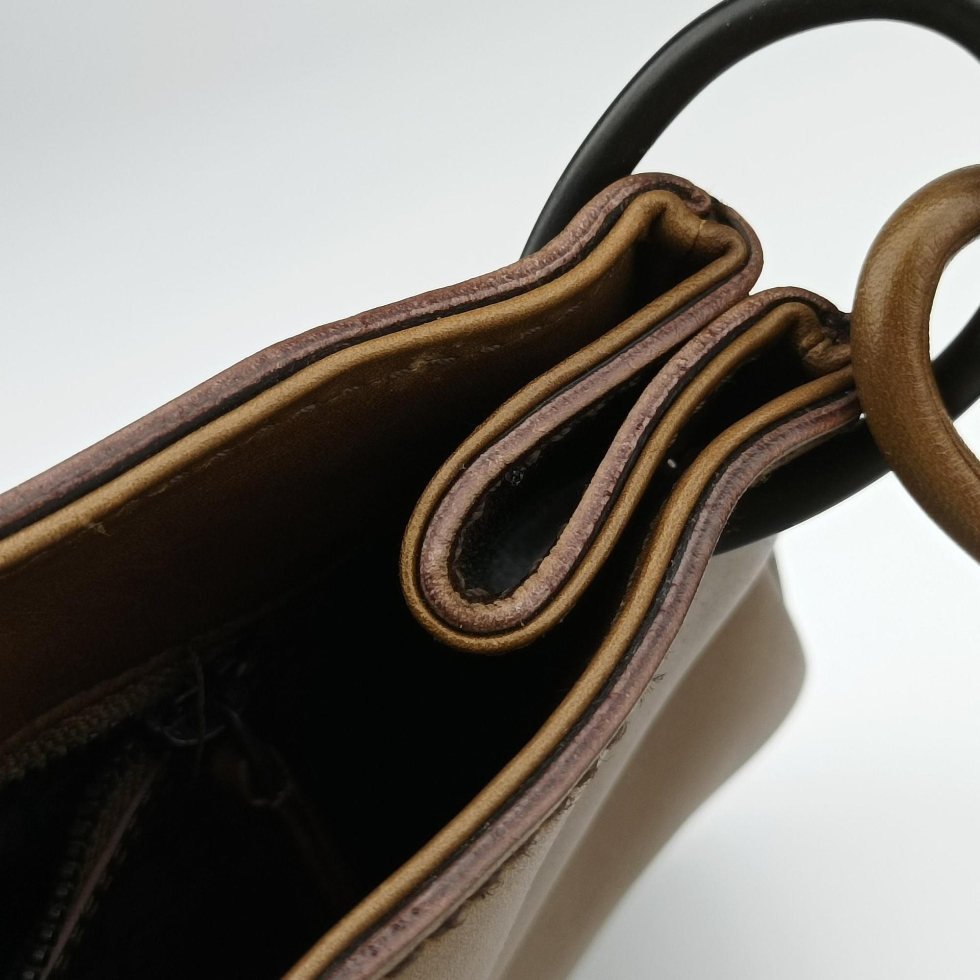 Pre-owned Gucci Hobo brown leather 105374 handbag | stylenewstar