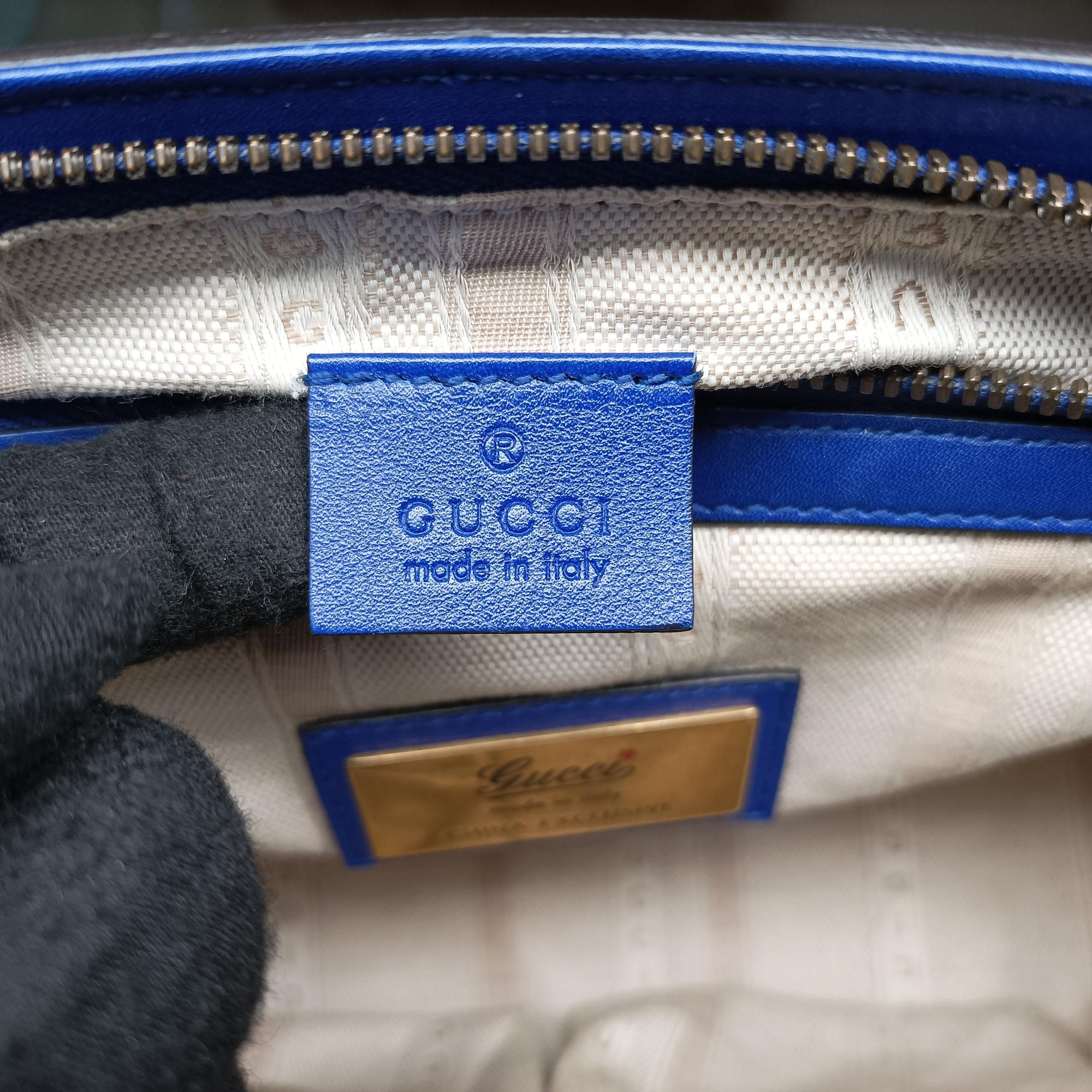 Vintage Gucci Bright Bit Blue Patent Leather 371925 shoulderbag | stylenewstar