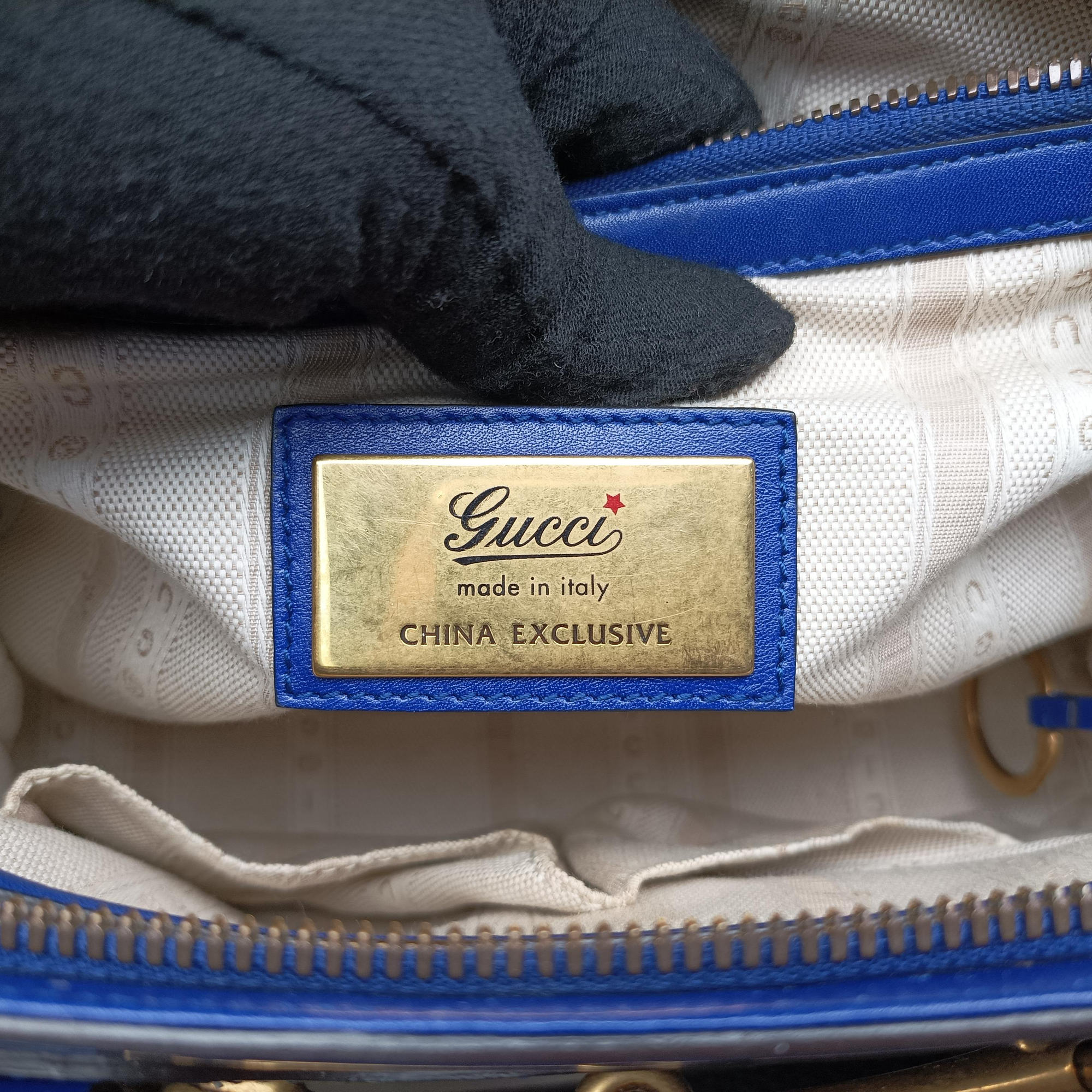 Vintage Gucci Bright Bit Blue Patent Leather 371925 shoulderbag | stylenewstar