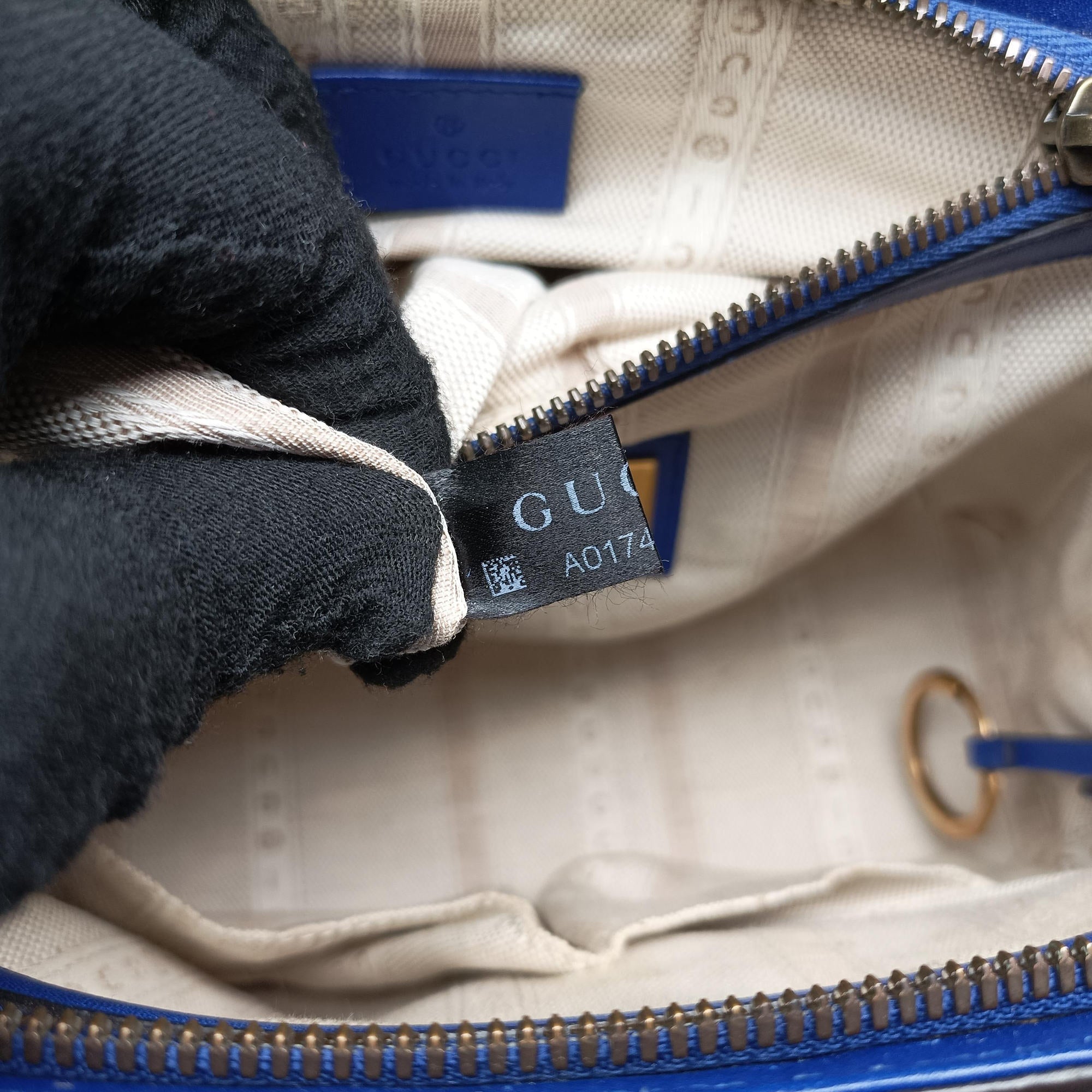 Vintage Gucci Bright Bit Blue Patent Leather 371925 shoulderbag | stylenewstar