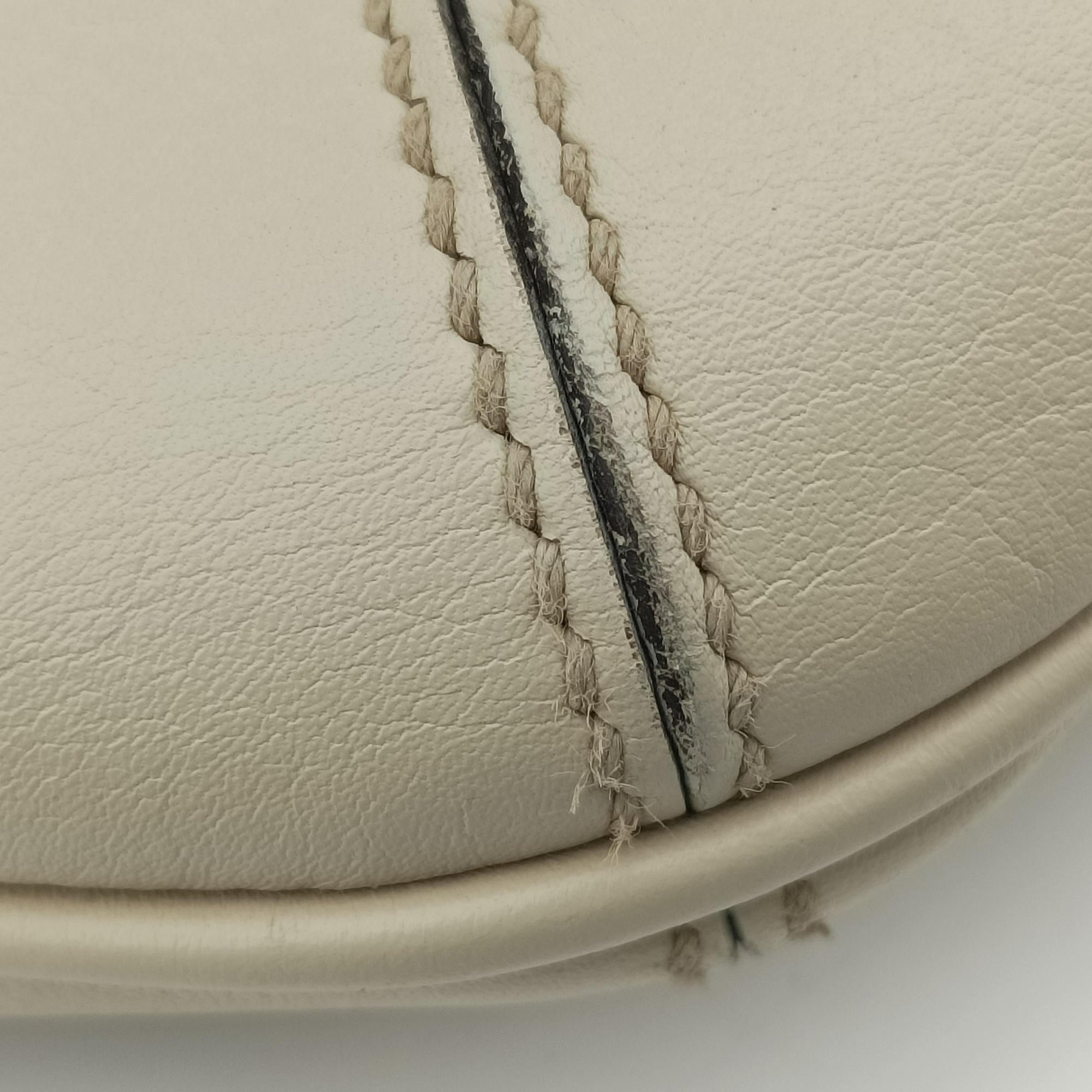 Pre-owned Gucci Bamboo White Leather 169961 shoulderbag | stylenewstar