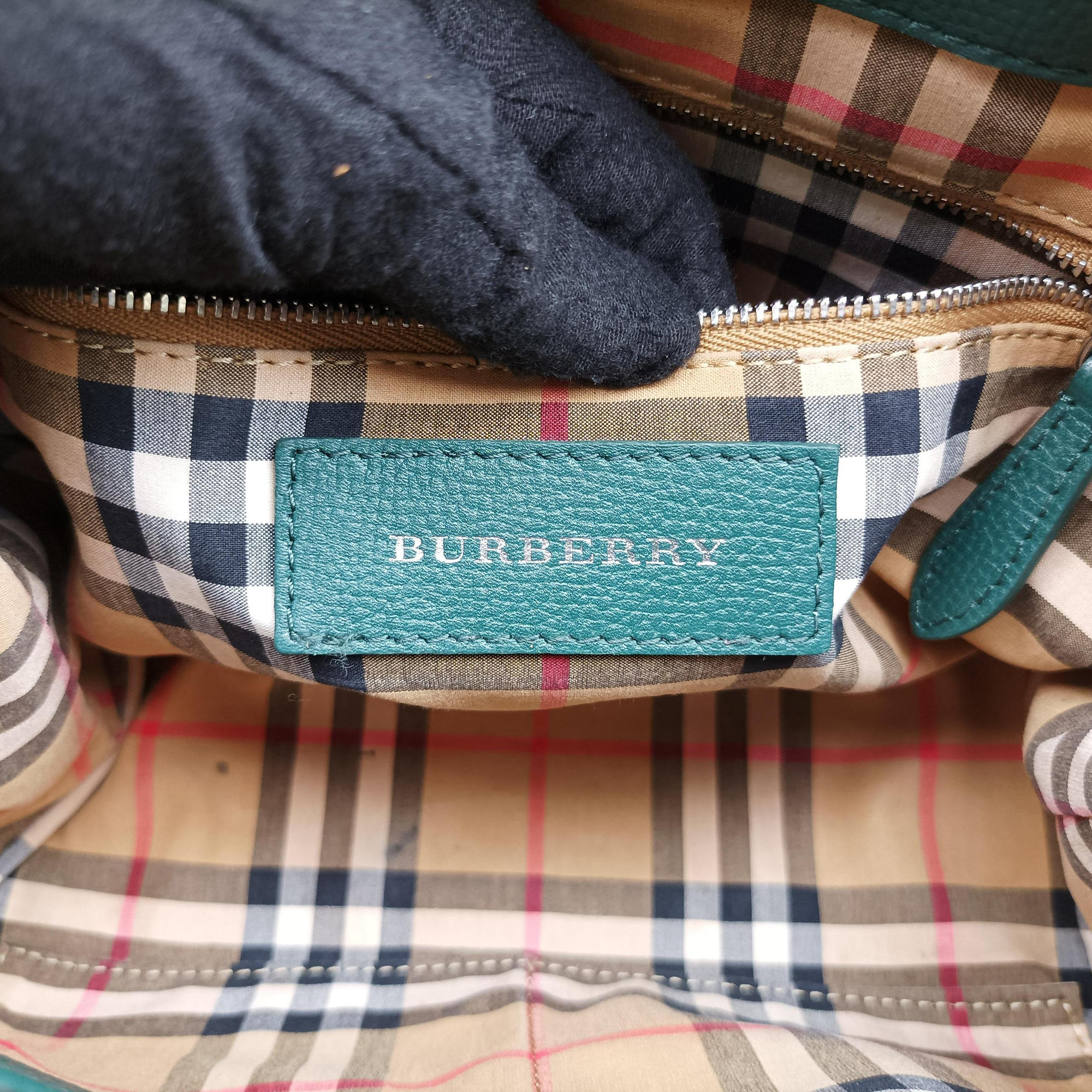Vintage Burberry banner Green leather  shoulderbag | stylenewstar