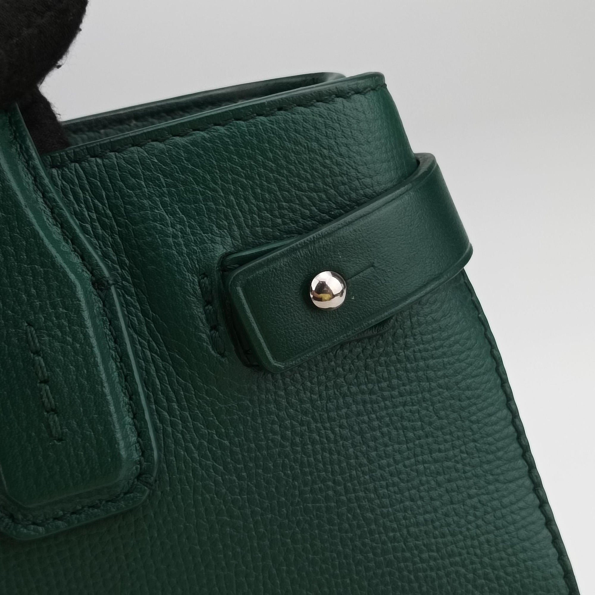 Vintage Burberry banner Green leather  shoulderbag | stylenewstar