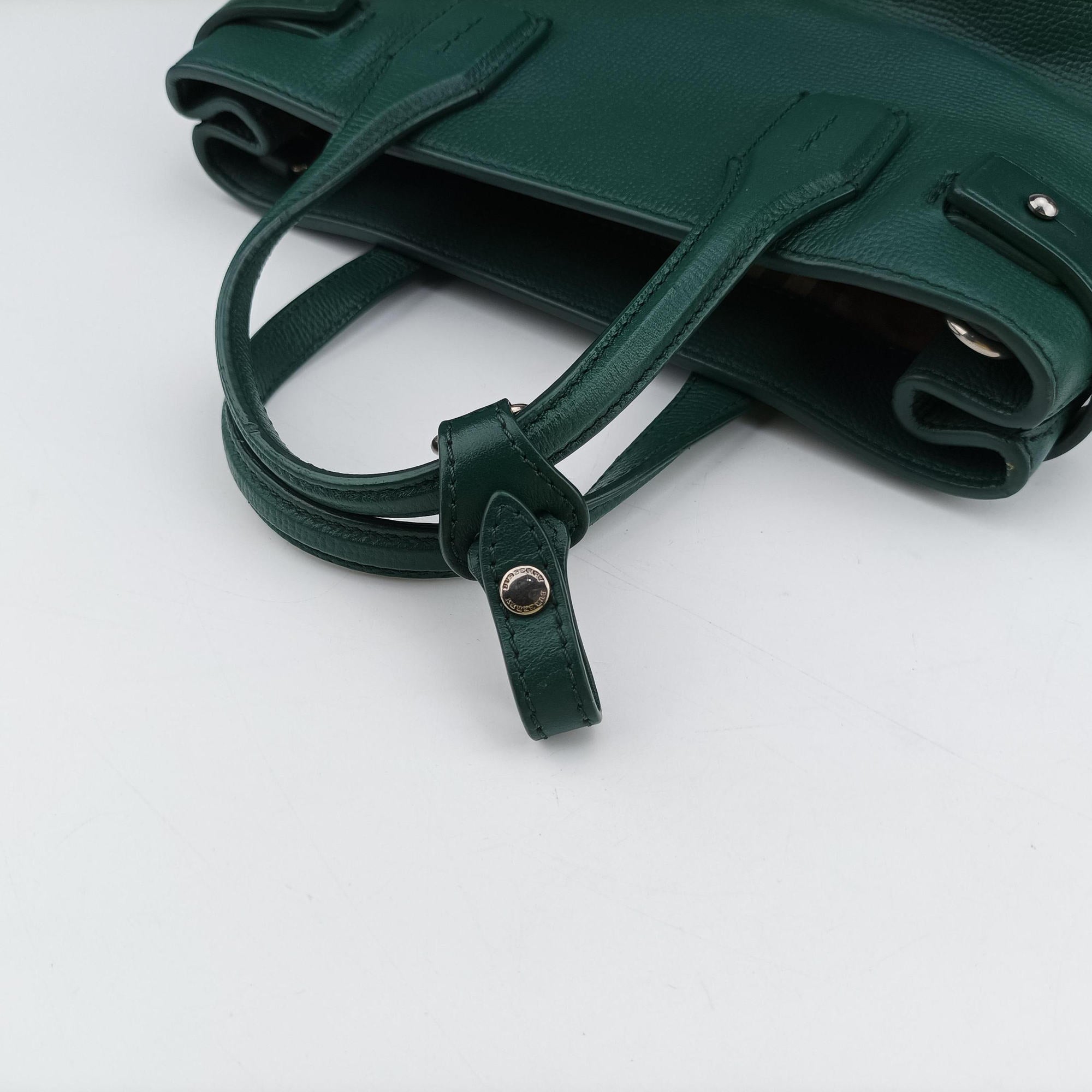 Vintage Burberry banner Green leather  shoulderbag | stylenewstar