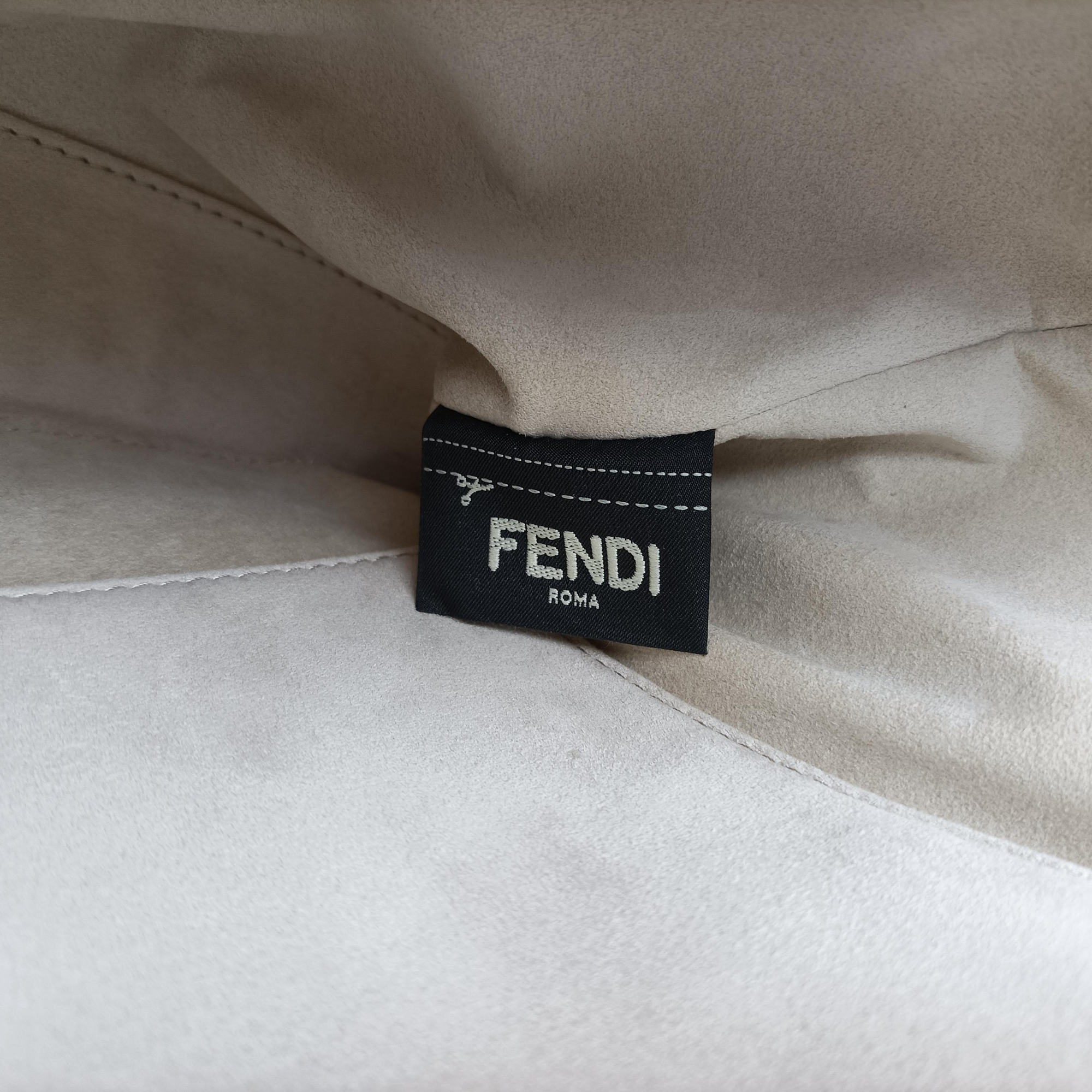 Secondhand Fendi Dotcom Beige Leather 8BN293 shoulderbag | stylenewstar