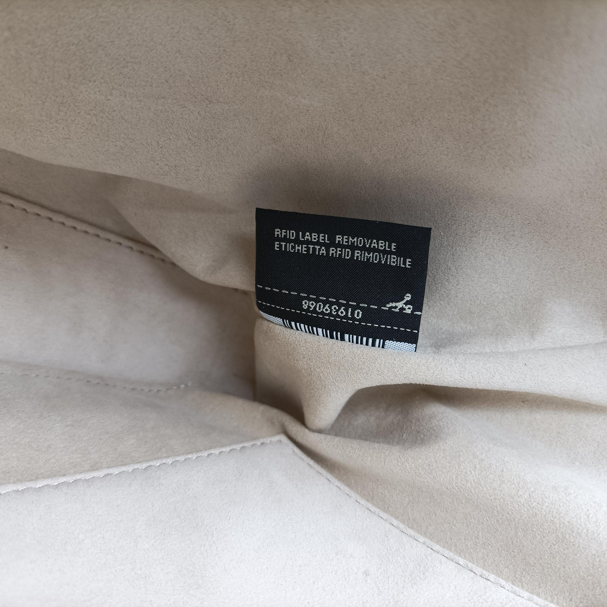 Secondhand Fendi Dotcom Beige Leather 8BN293 shoulderbag | stylenewstar