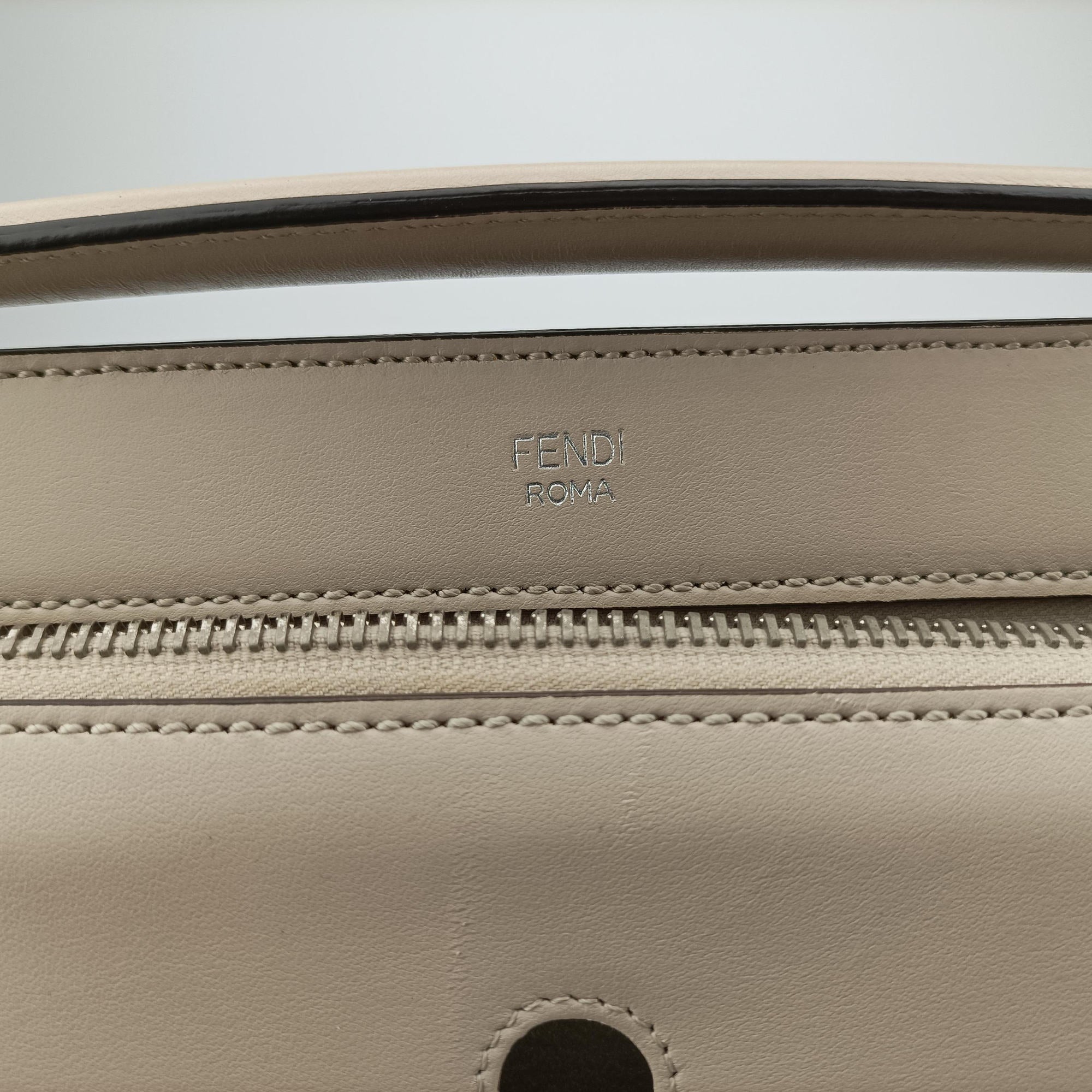 Secondhand Fendi Dotcom Beige Leather 8BN293 shoulderbag | stylenewstar