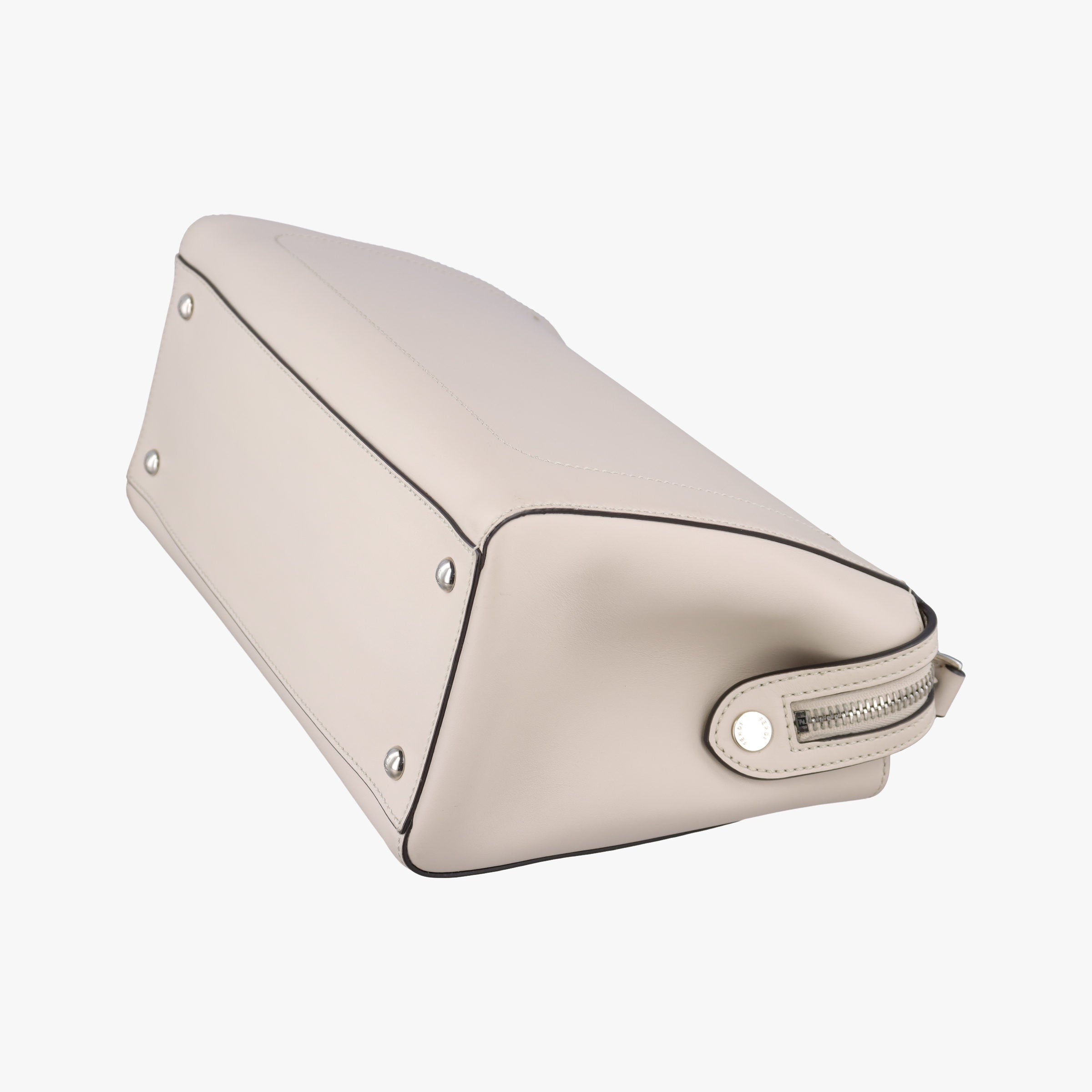 Secondhand Fendi Dotcom Beige Leather 8BN293 shoulderbag | stylenewstar