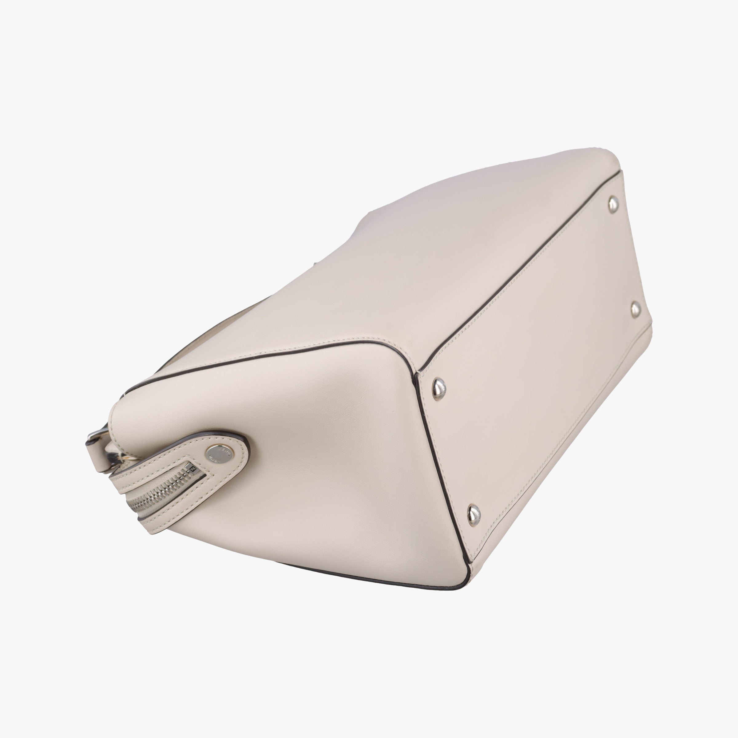 Secondhand Fendi Dotcom Beige Leather 8BN293 shoulderbag | stylenewstar