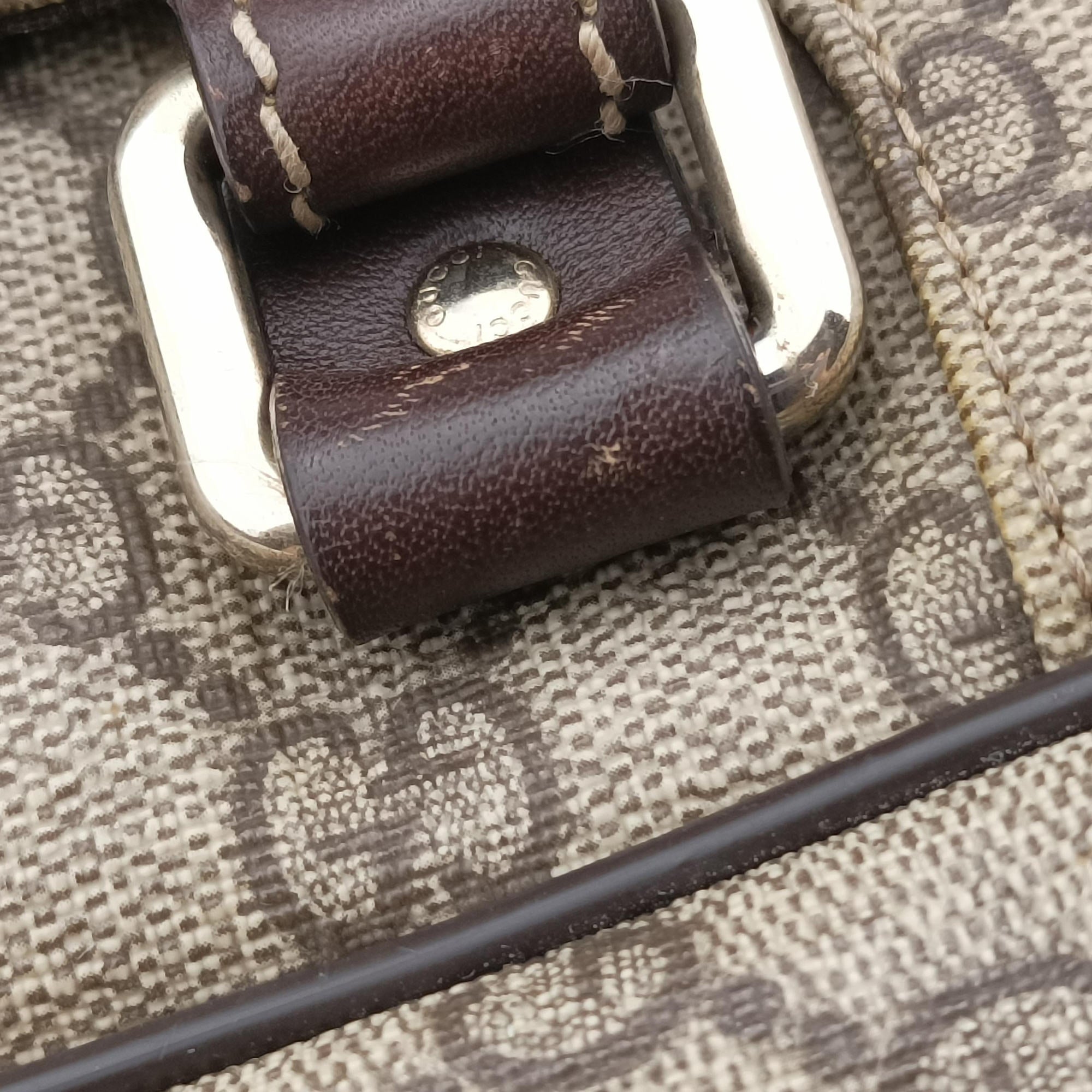 Pre-owned Gucci Business Brown × Beige PVC coated canvas 289892 shoulderbag | stylenewstar