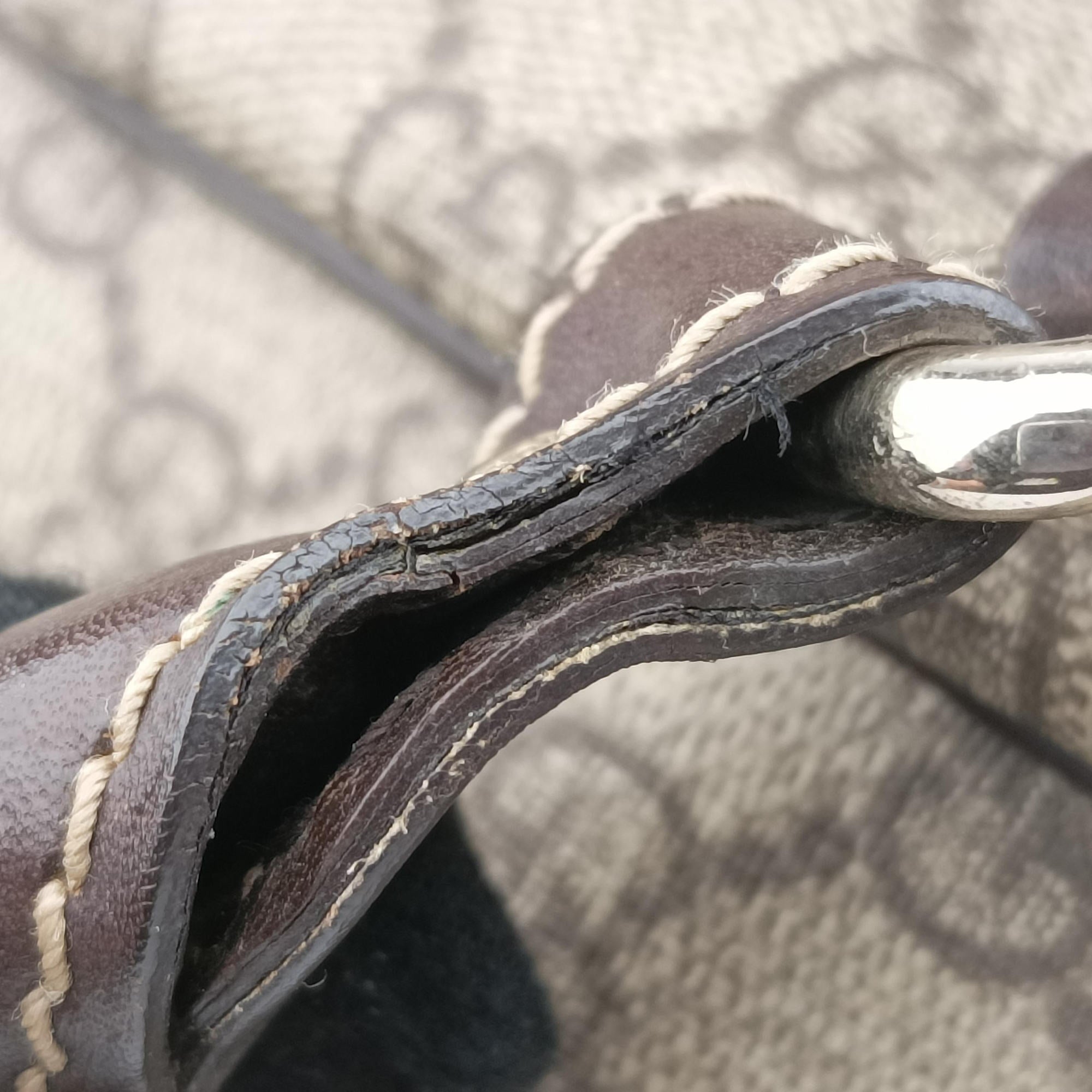 Pre-owned Gucci Business Brown × Beige PVC coated canvas 289892 shoulderbag | stylenewstar