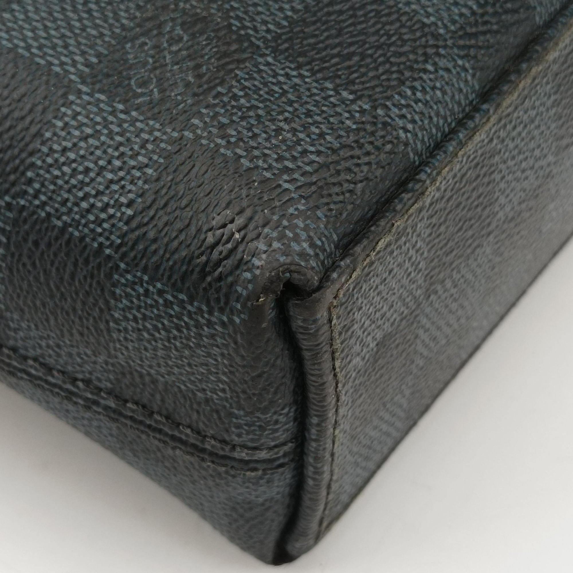 Secondhand Louis Vuitton Porte-Documents Jour Black×Navy Damier Cobalt N42241 handbag | stylenewstar