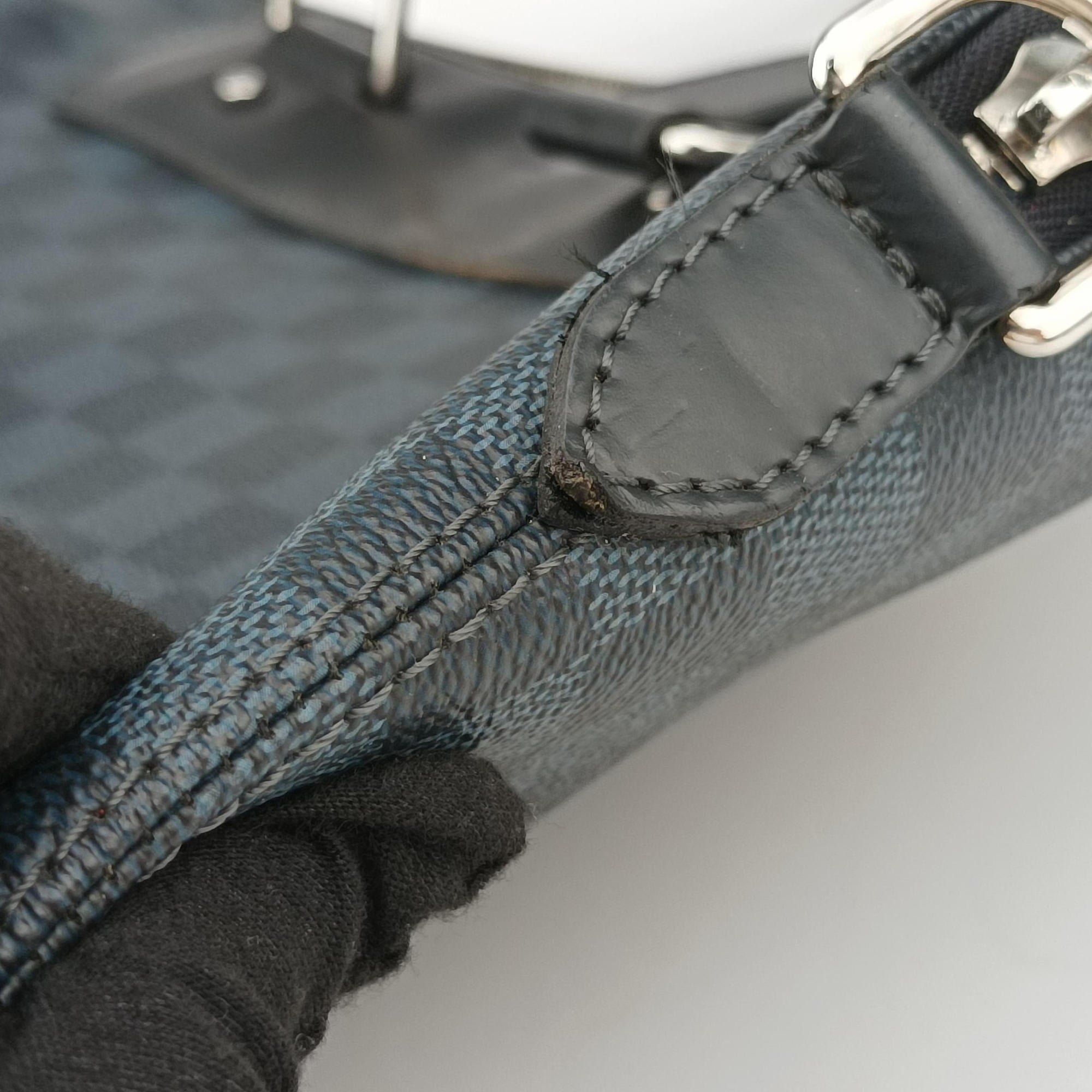 Secondhand Louis Vuitton Porte-Documents Jour Black×Navy Damier Cobalt N42241 handbag | stylenewstar