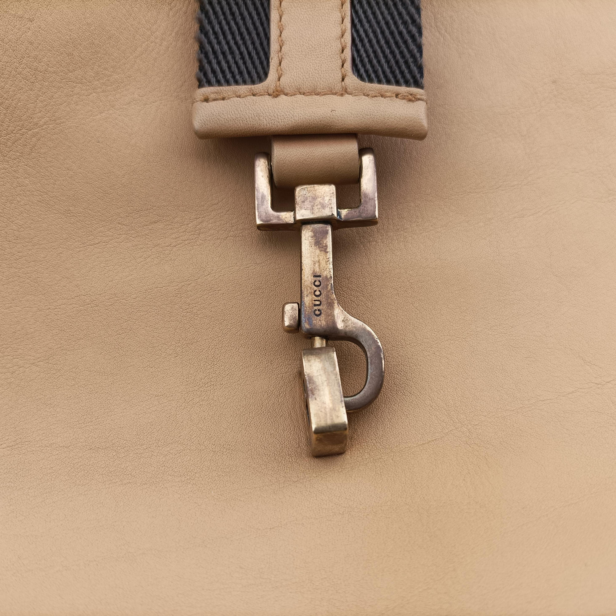 Vintage Gucci Perforated Jackie Camel Leather 92736 handbag | stylenewstar