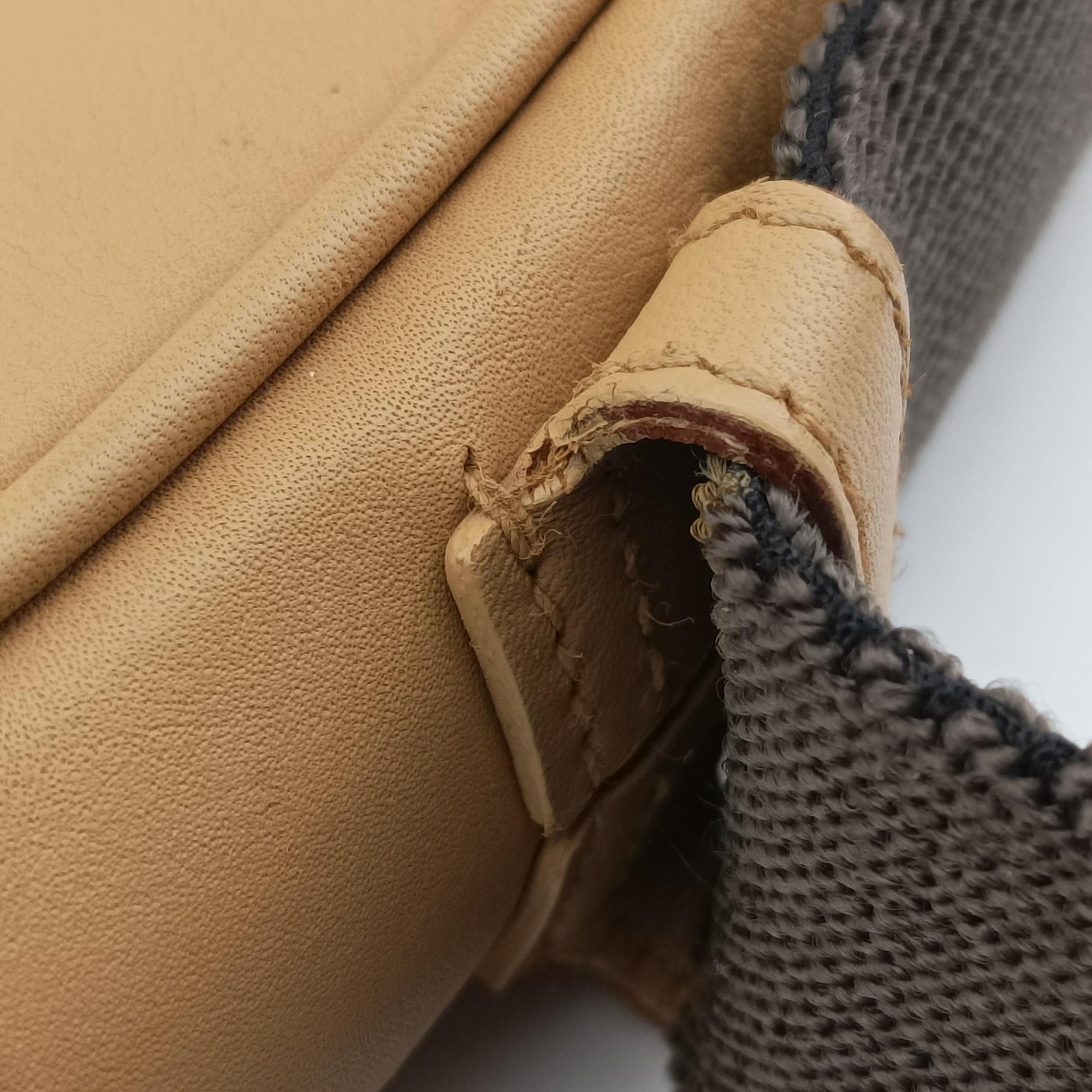 Vintage Gucci Perforated Jackie Camel Leather 92736 handbag | stylenewstar