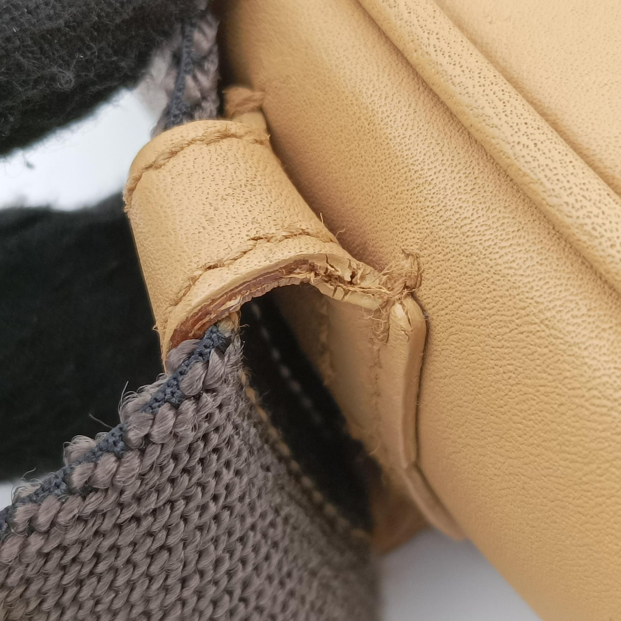 Vintage Gucci Perforated Jackie Camel Leather 92736 handbag | stylenewstar