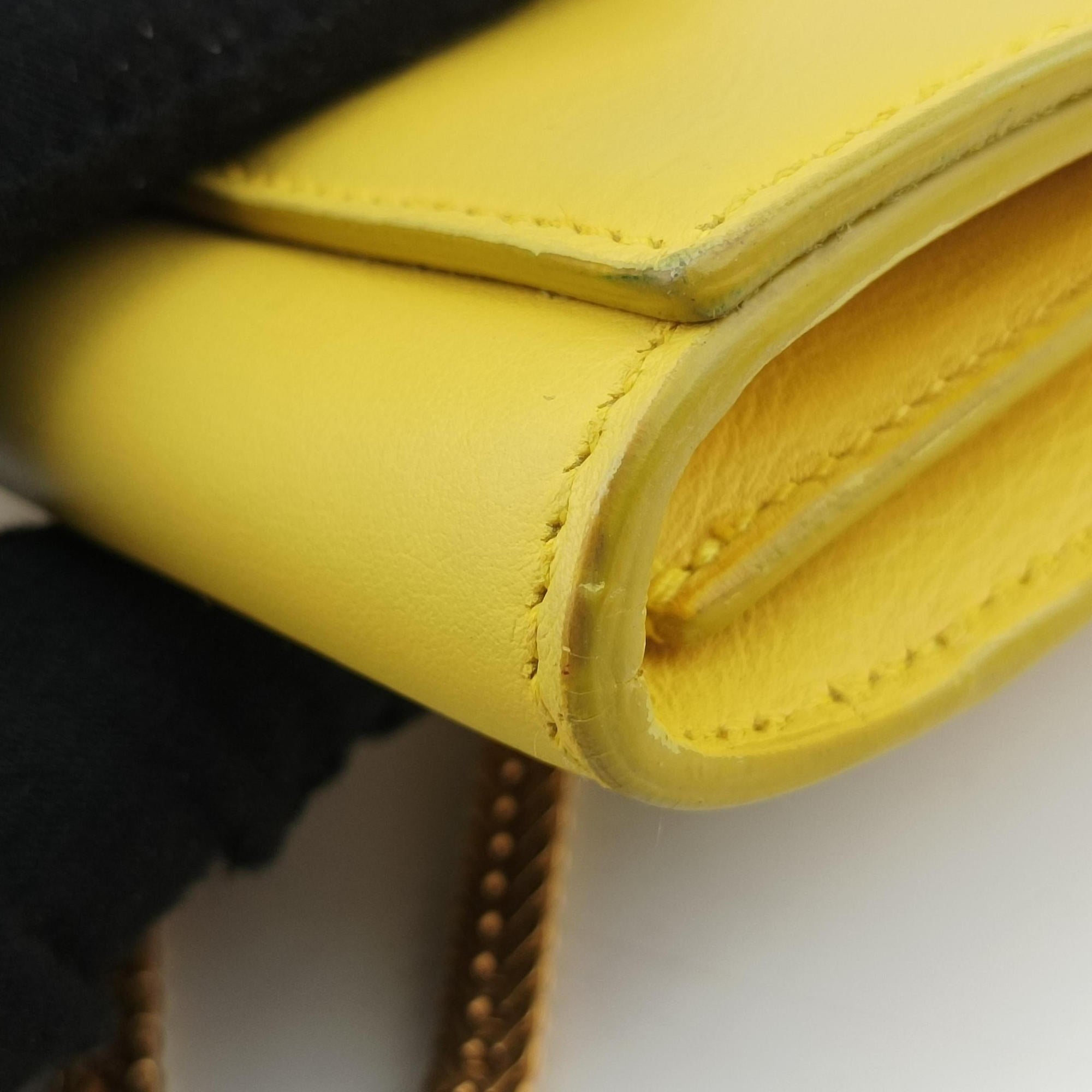 Pre-owned Yves Saint Laurent ChYc Mini Y Line Classic Cabasique WOC Yellow Leather 311215 shoulderbag | stylenewstar