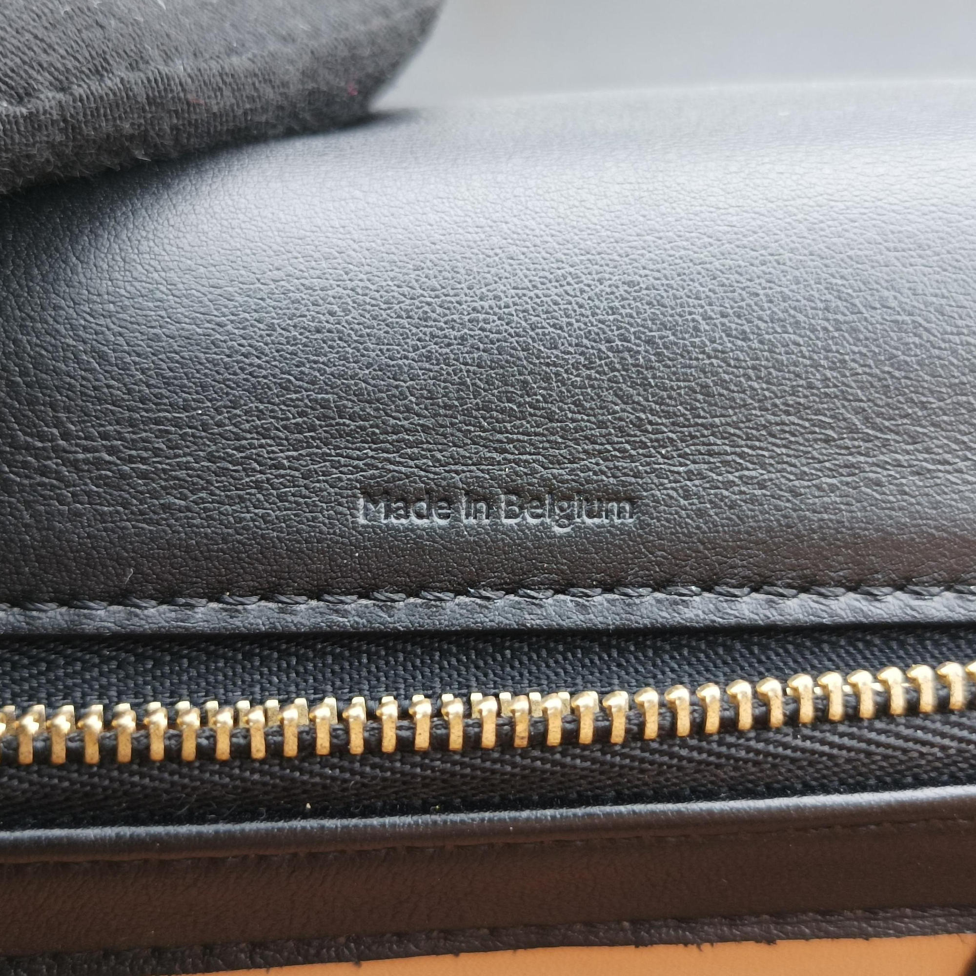Secondhand Delvaux Tampete Black Leather  shoulderbag | stylenewstar